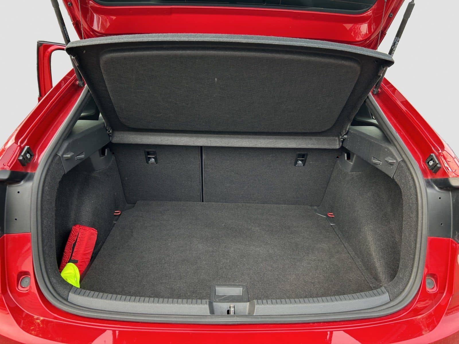 Volkswagen Taigo 1.0 TSI R-Line NAVI IQ.LIGHT ACC APP-CONNE foto 24