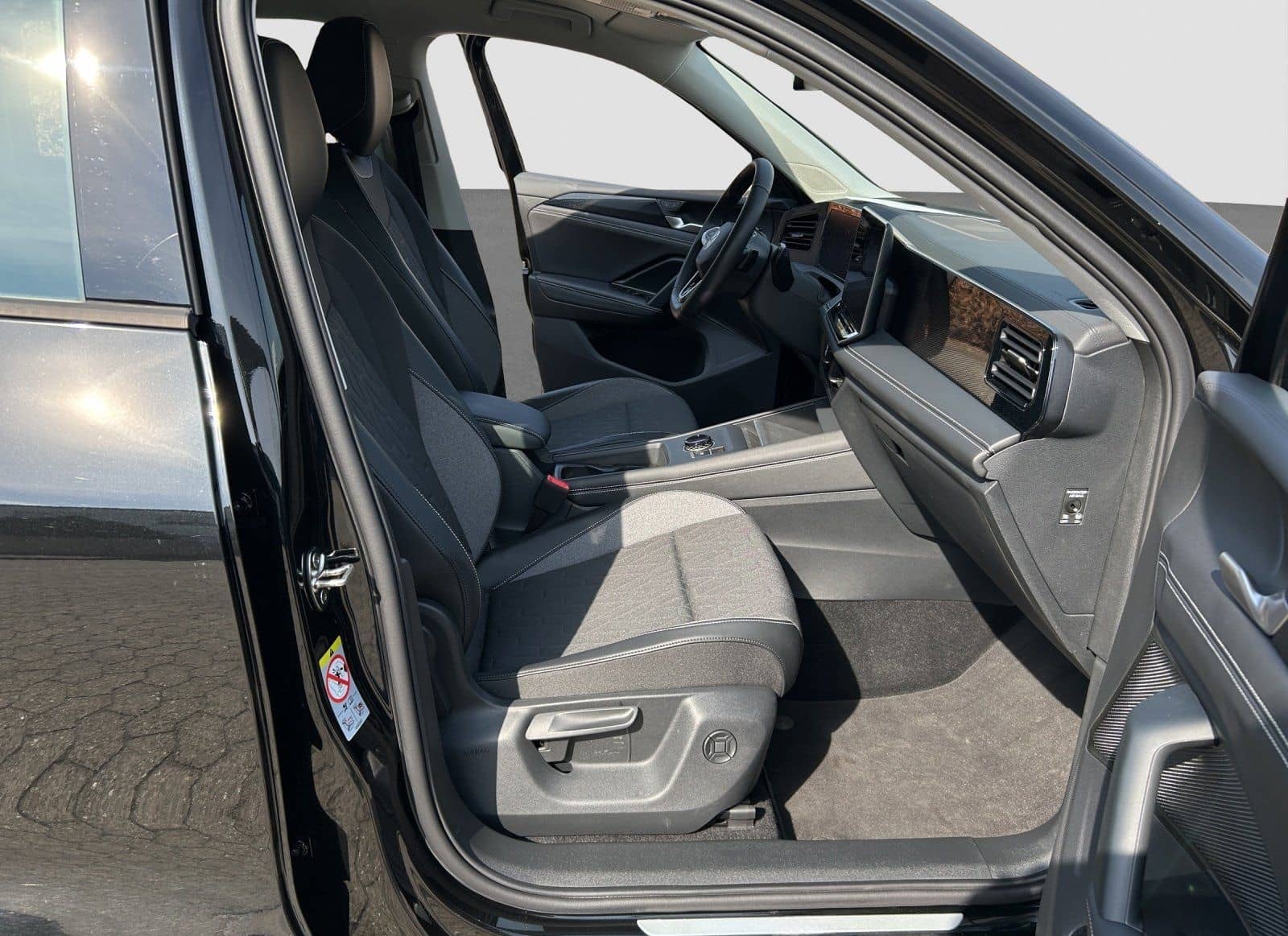 Volkswagen Tiguan 2.0 TDI DSG Goal NAVI AHK KAMERA DIG.COCK foto 22