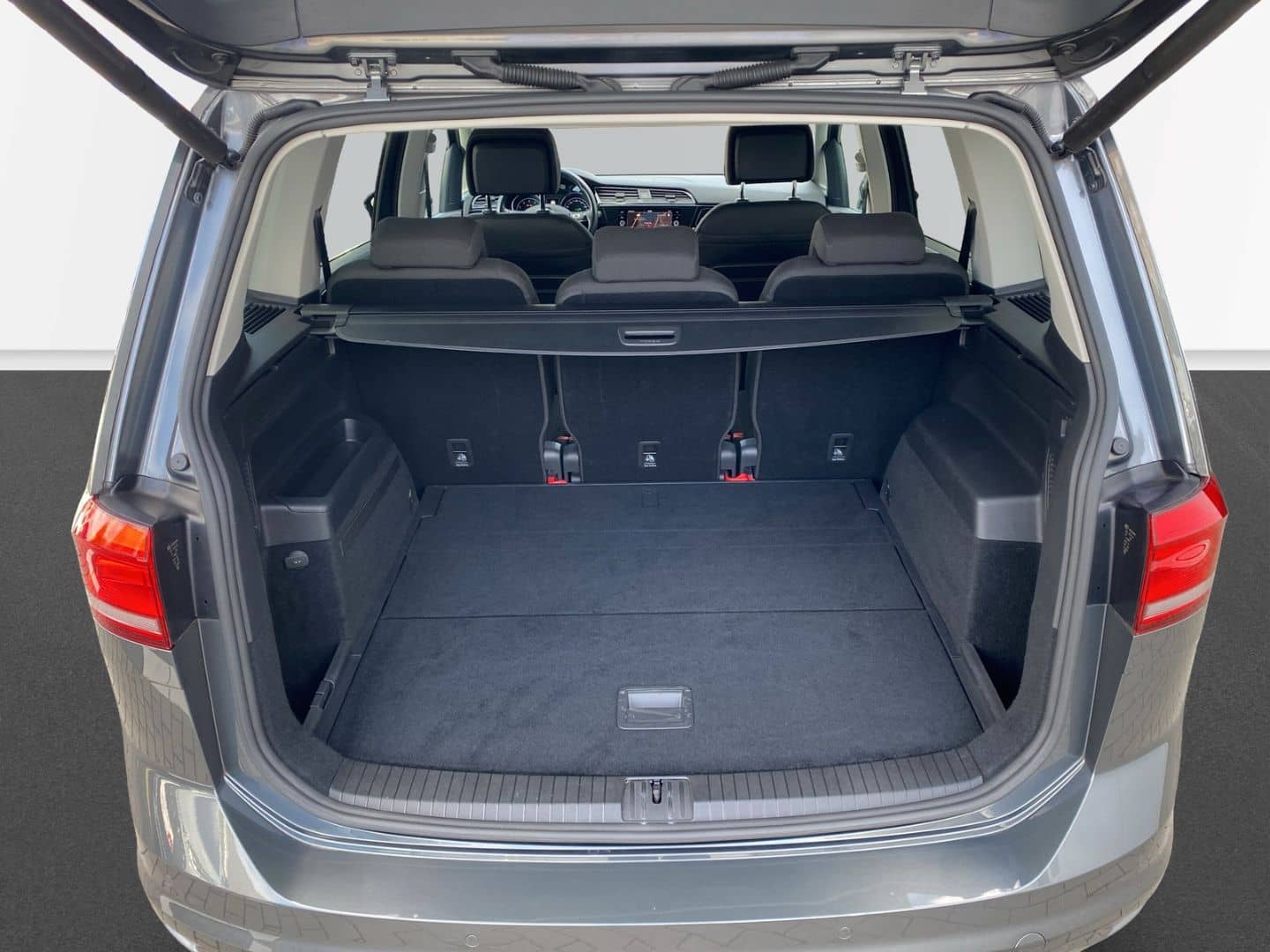 Volkswagen Touran Highline 1.4 TSI DSG Massage Navi SHZ ACC foto 9