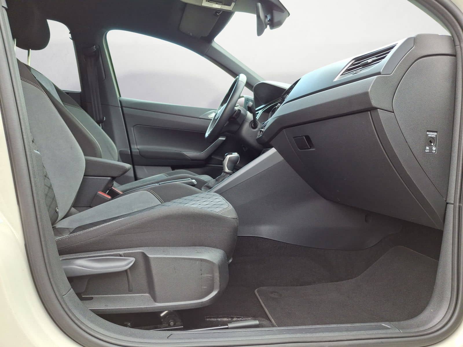 Volkswagen Taigo 1.0 TSI R-LINE foto 7