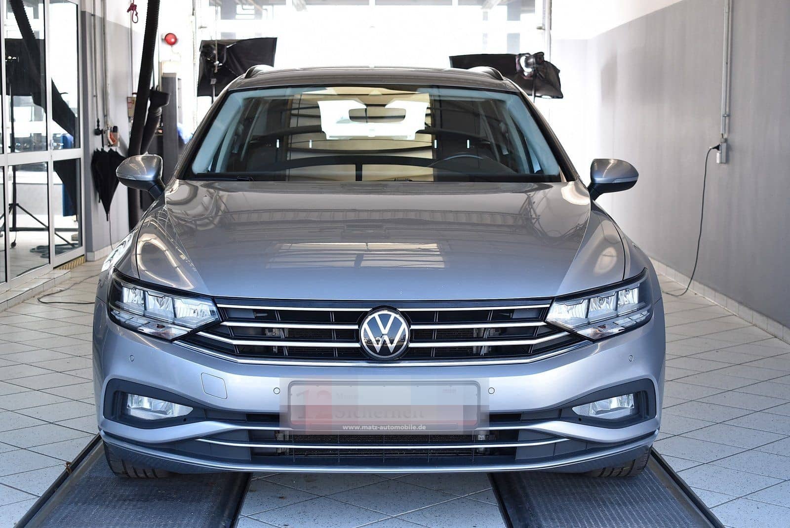 Volkswagen Passat Variant 2.0TDI Business DSG*AHK*LED*ACC foto 2