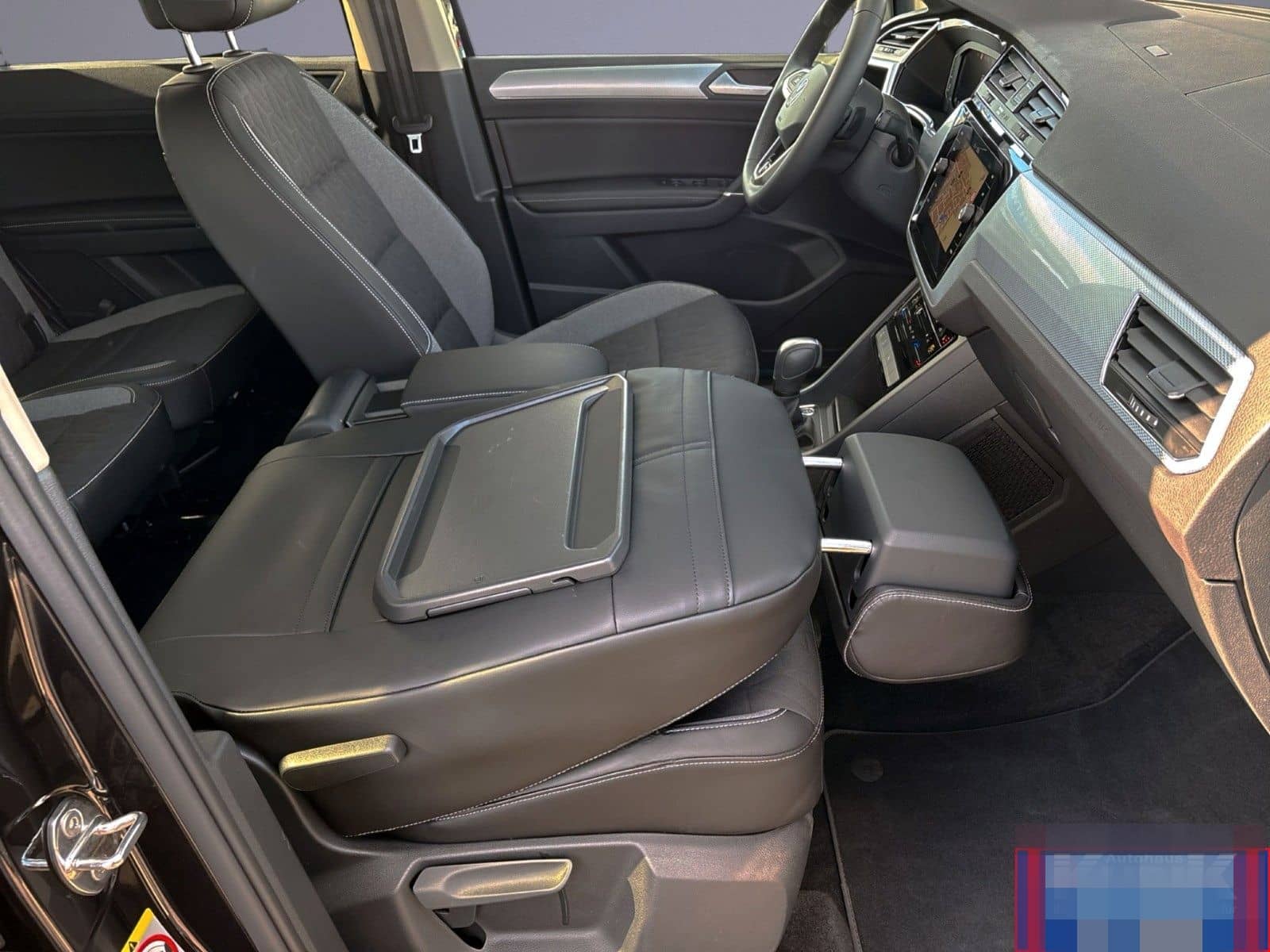 Volkswagen Touran 1.5 TSI R-Line DSG+IQ.Light+AssistPaket+ foto 14