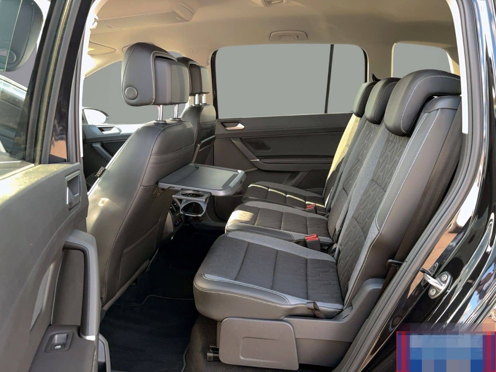 Volkswagen Touran 1.5 TSI R-Line DSG+IQ.Light+AssistPaket+ foto 15