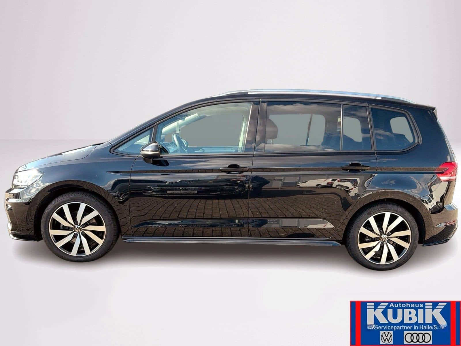 Volkswagen Touran 1.5 TSI R-Line DSG+IQ.Light+AssistPaket+ foto 3