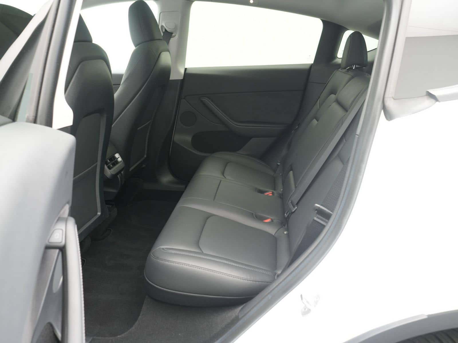 Tesla Model Y PANO NAVI ACC LEDER KAM 4XSHZ LED foto 14