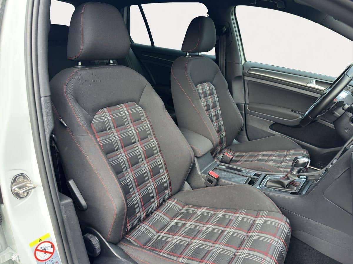 Volkswagen Golf VII GTI LED/Virco/Carplay/SHZ/PDC foto 10