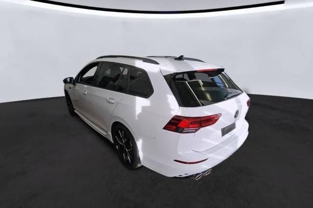 Volkswagen Golf VIII Variant R 320PS 4Motion Black Style Na foto 6