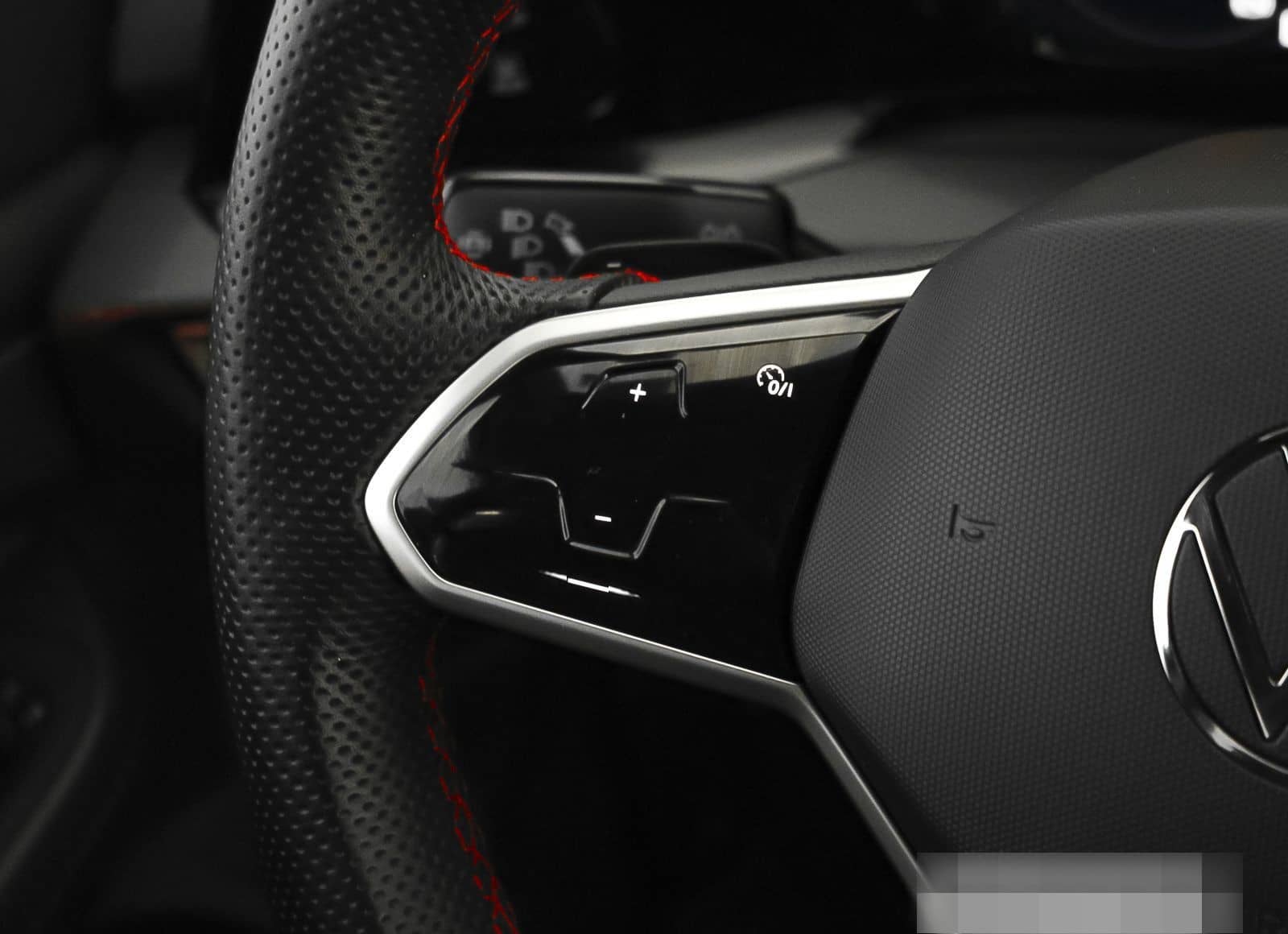 Volkswagen Golf VIII GTI Clubsport 2.0 TSI Navi LED+ R-KAM foto 23