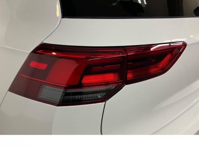 Volkswagen Golf GTI VIII 2.0 TSI DSG Clubsport LED PAN Alca foto 19