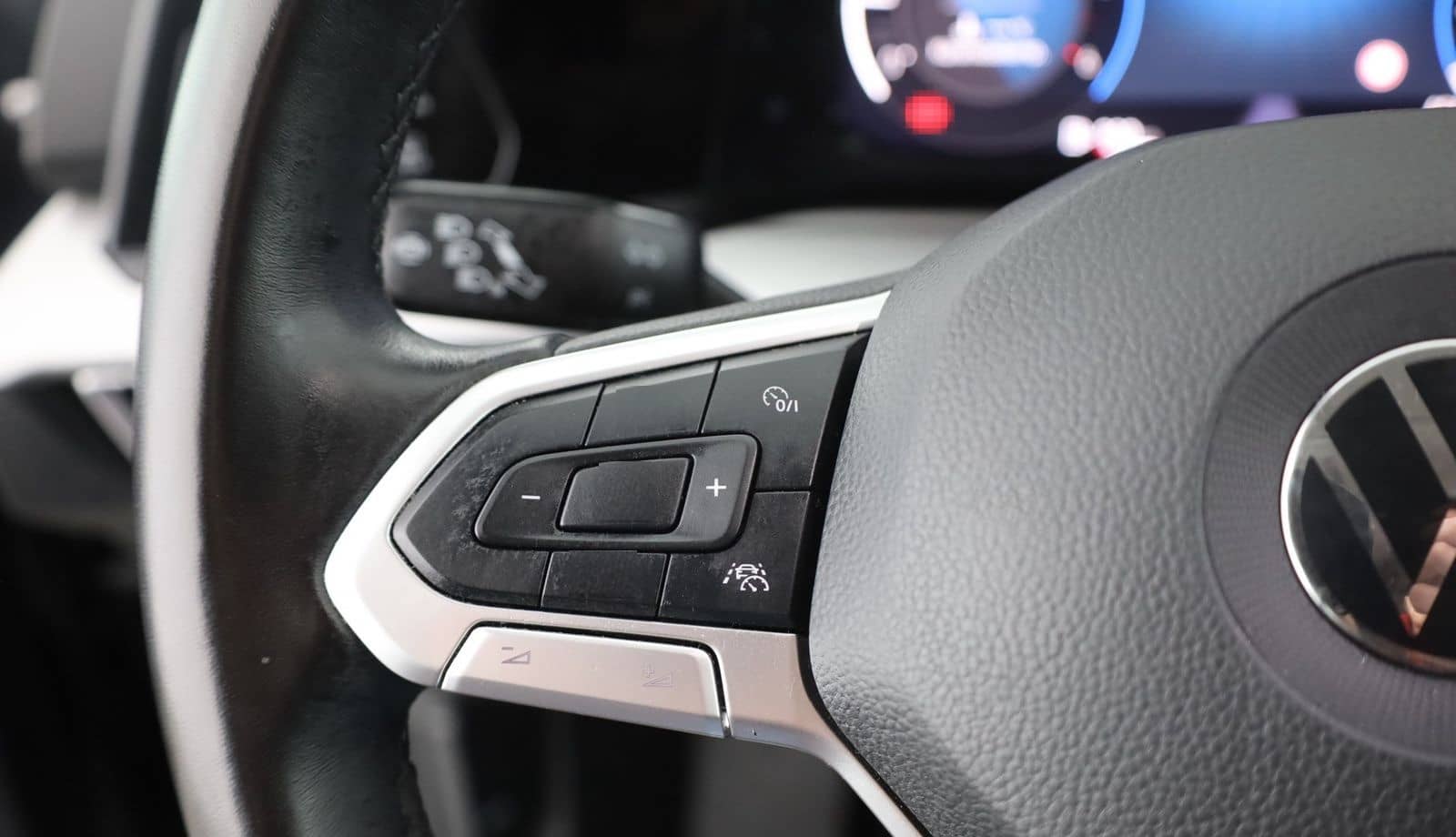 Volkswagen Golf VIII Variant 2.0 TDI Life LED Navi ACC AHK foto 15