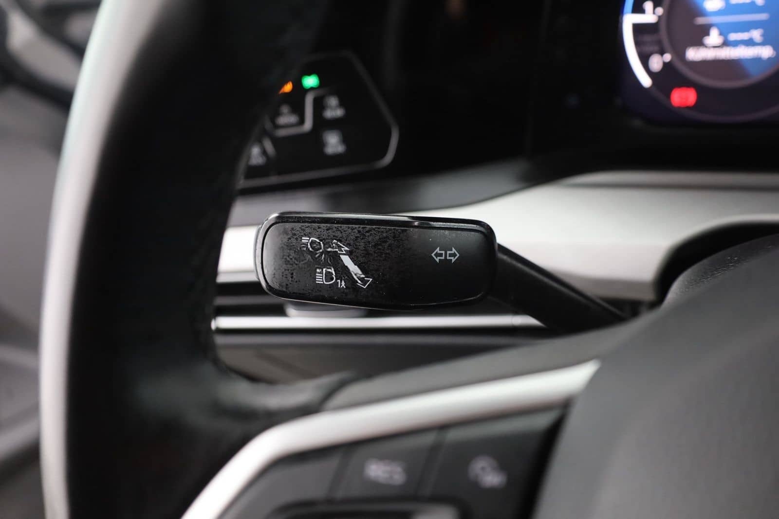 Volkswagen Golf VIII Variant 2.0 TDI Life LED Navi ACC AHK foto 18