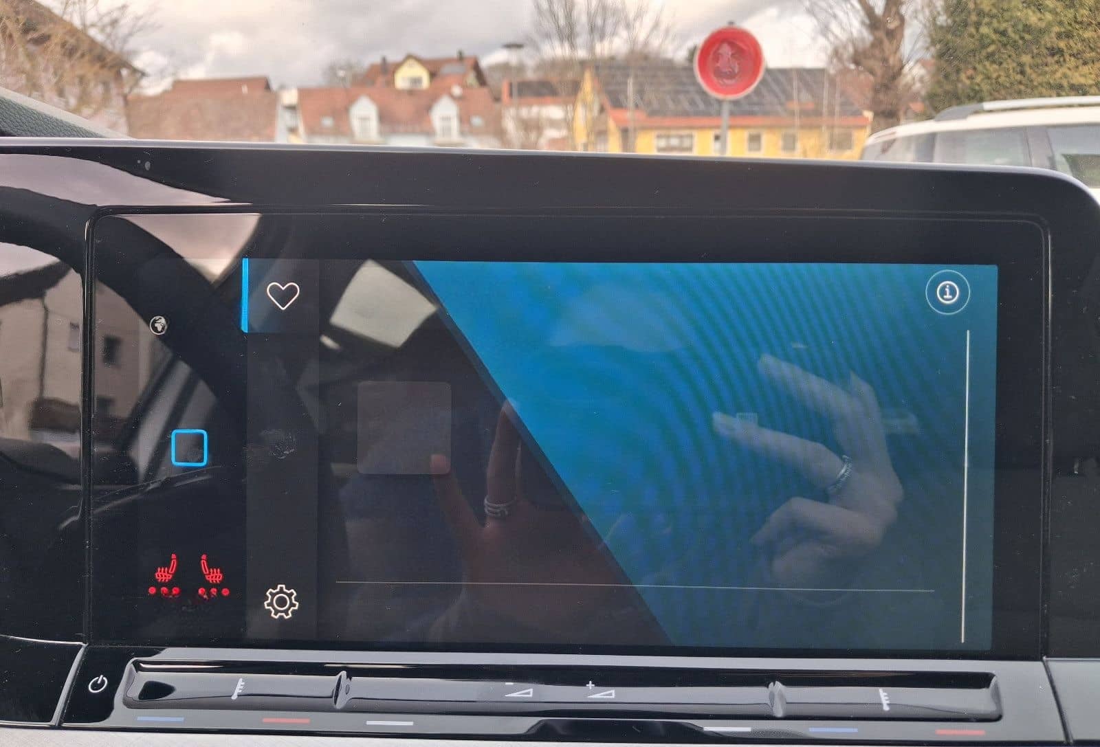 Volkswagen Golf VIII 1.5 TSI Life Variant AHK+LED+LENKRADH. foto 18