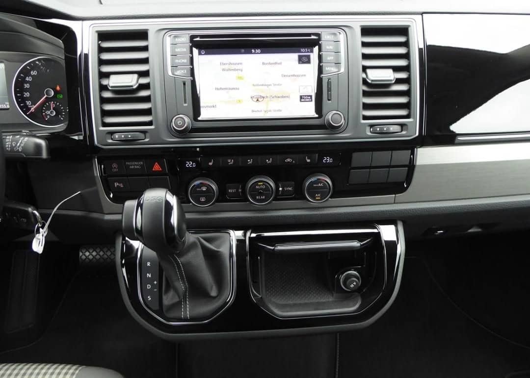 Volkswagen T6 Multivan Comfortline 2.0 TDI "70 Jahre Bulli" foto 8