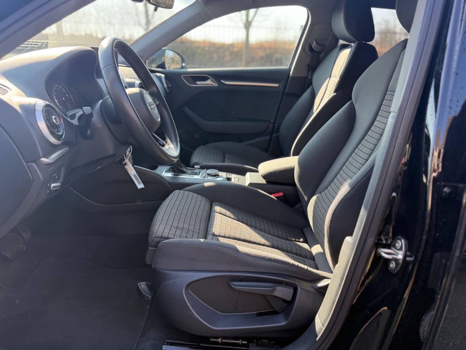 Audi A3 35 TFSI sport*Kamera*Navi*Garantie* foto 9