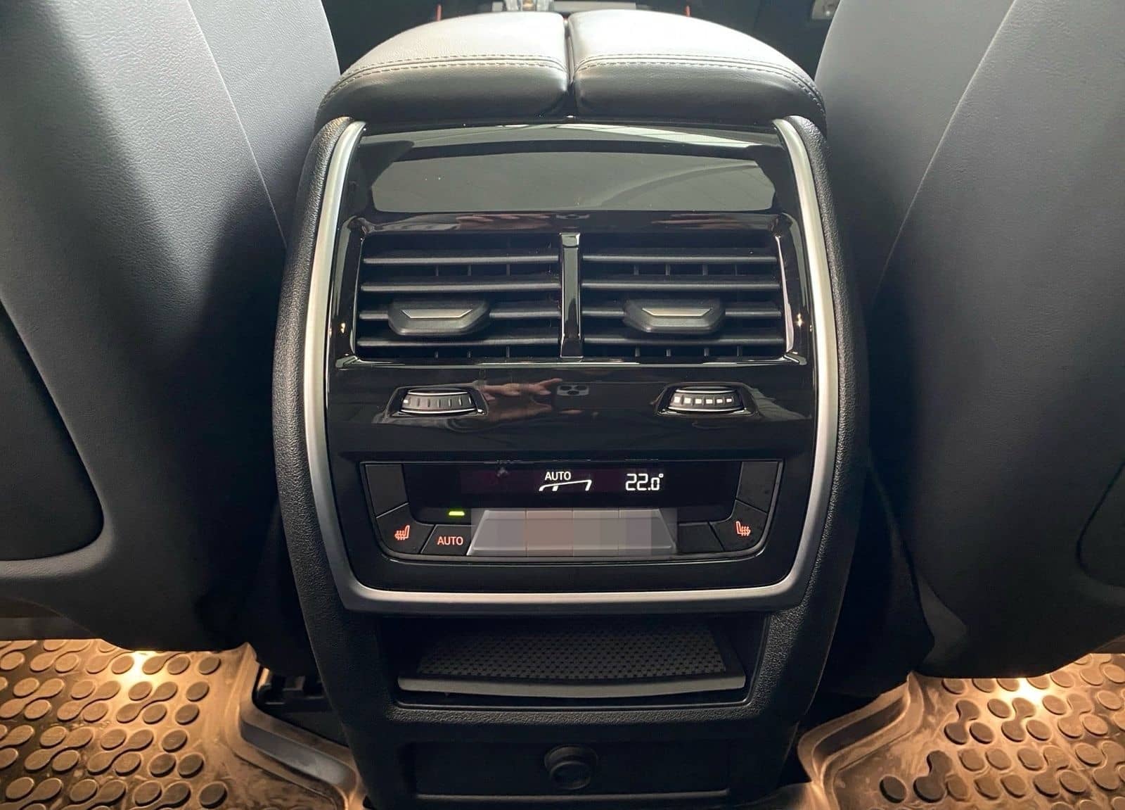 BMW X5 M50i Pano Sky HUD DA Prof. B&W 22´´ STH foto 14