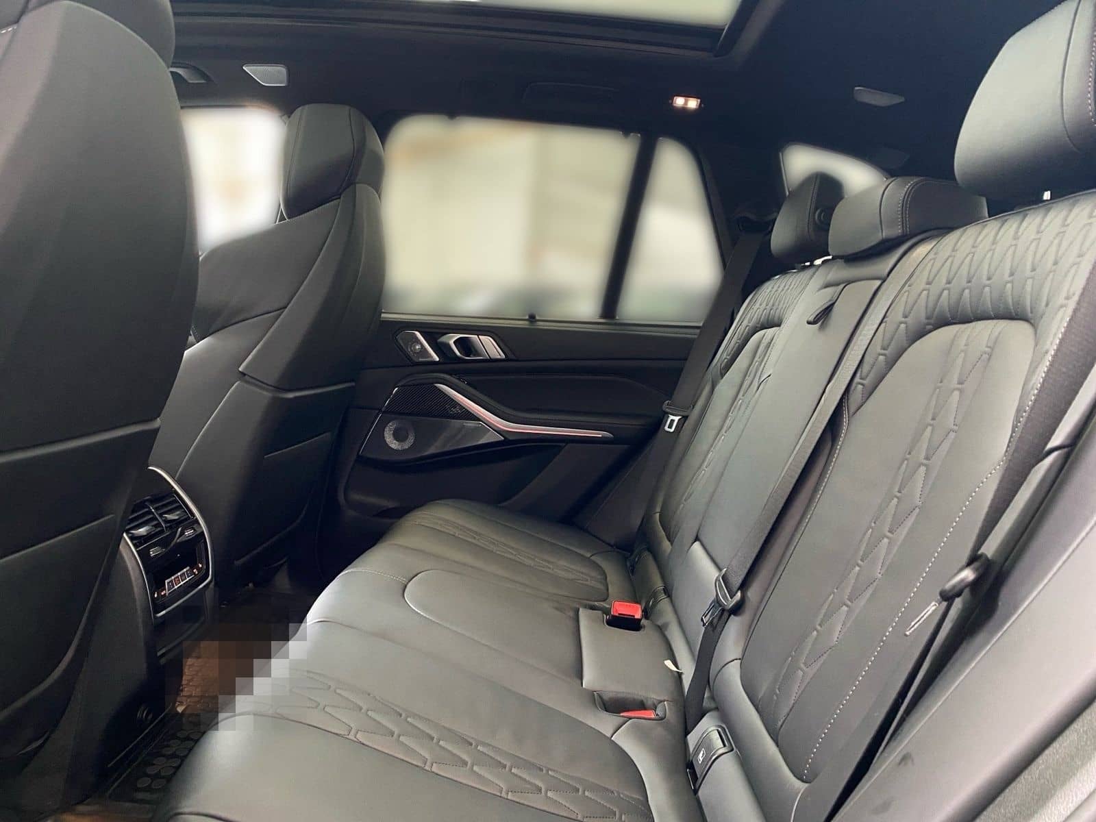 BMW X5 M50i Pano Sky HUD DA Prof. B&W 22´´ STH foto 10