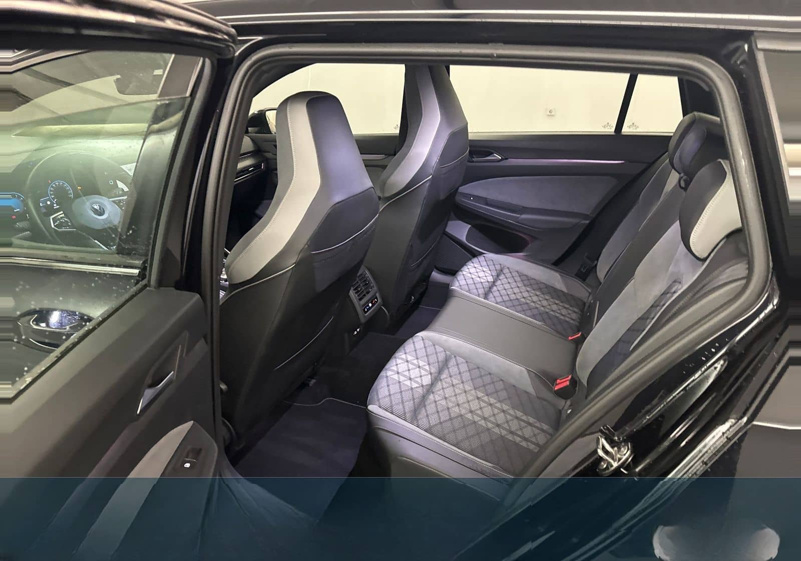 Volkswagen Golf R-Line Variant 1.5 TSI OPF foto 10