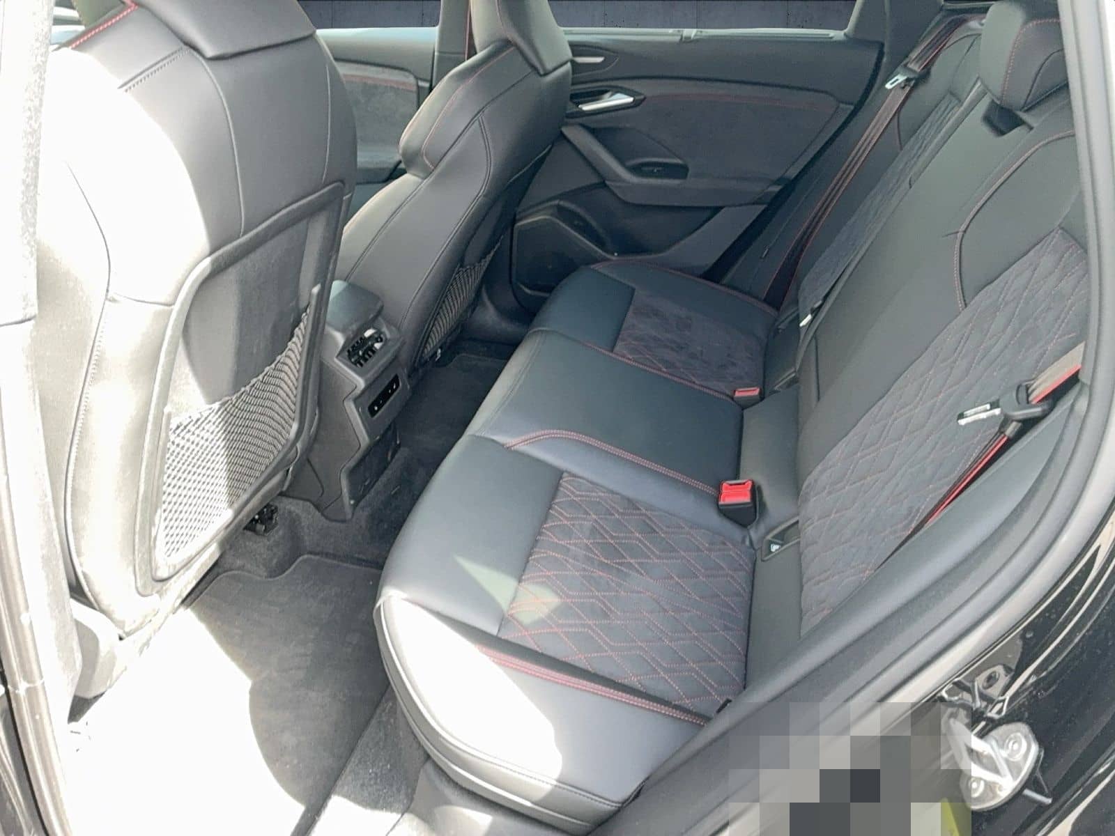 Audi Q6 SUV e-tron quattro Matrix ACC Pano HUD Luft foto 13