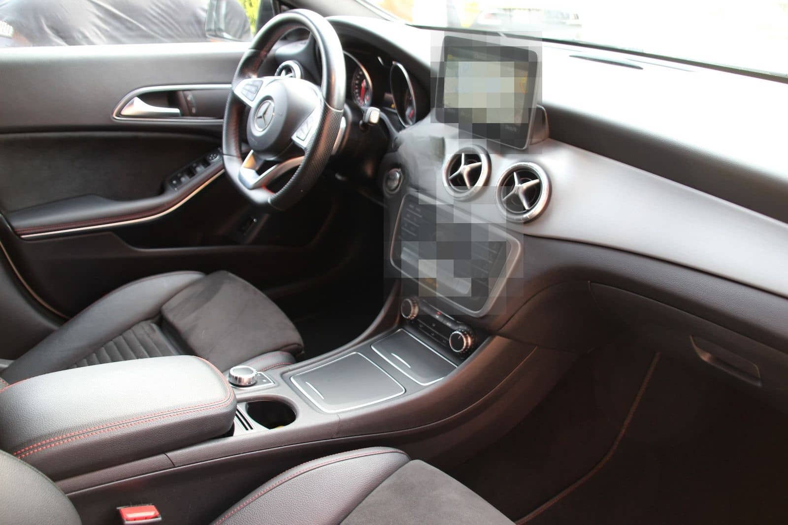 Mercedes-Benz CLA 220 Shooting Brake AMG-Line 4Matic foto 11