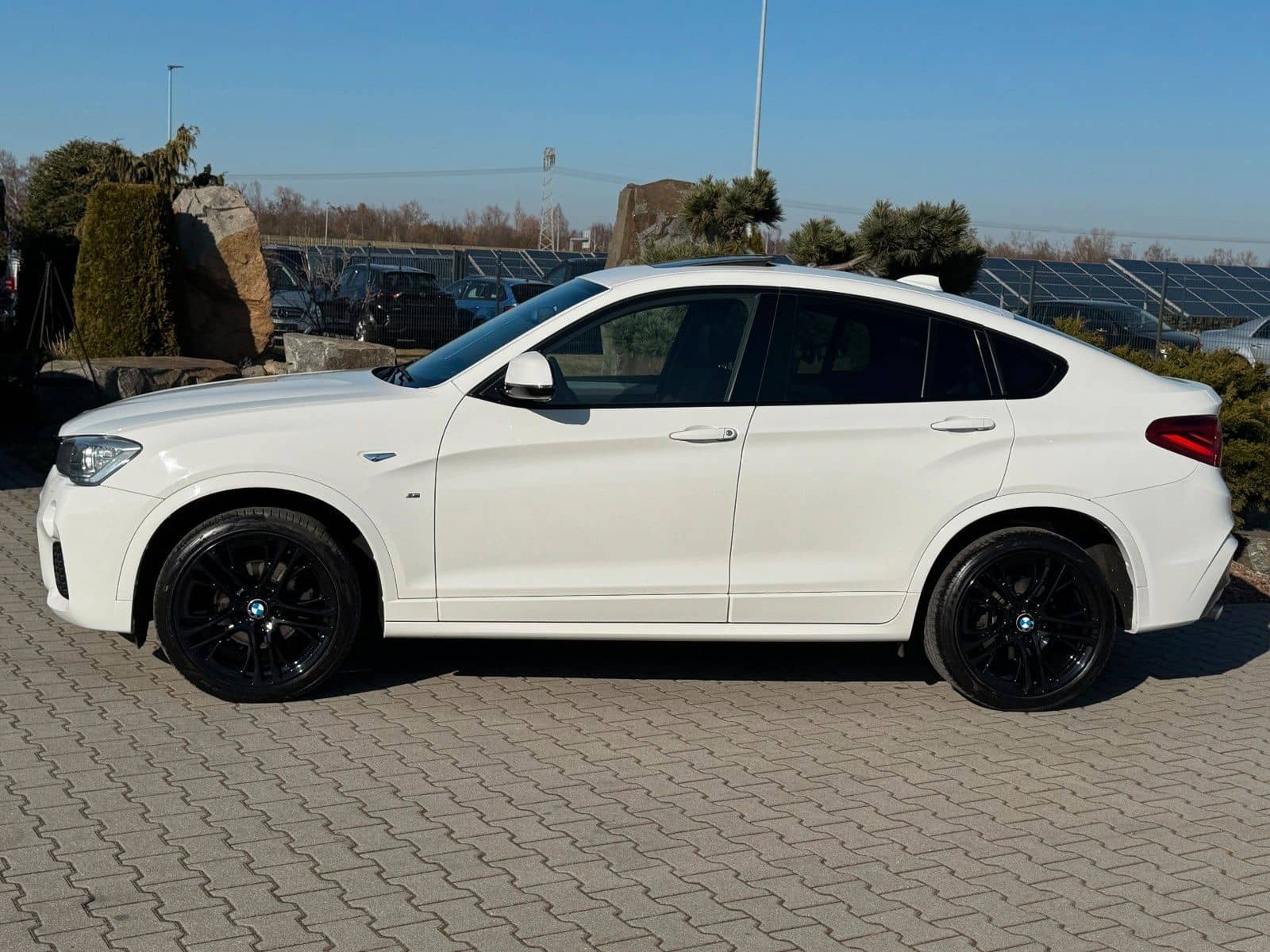 BMW X4 xDrive 28 i M PAKET XENON KAMERA LEDER AHK foto 2