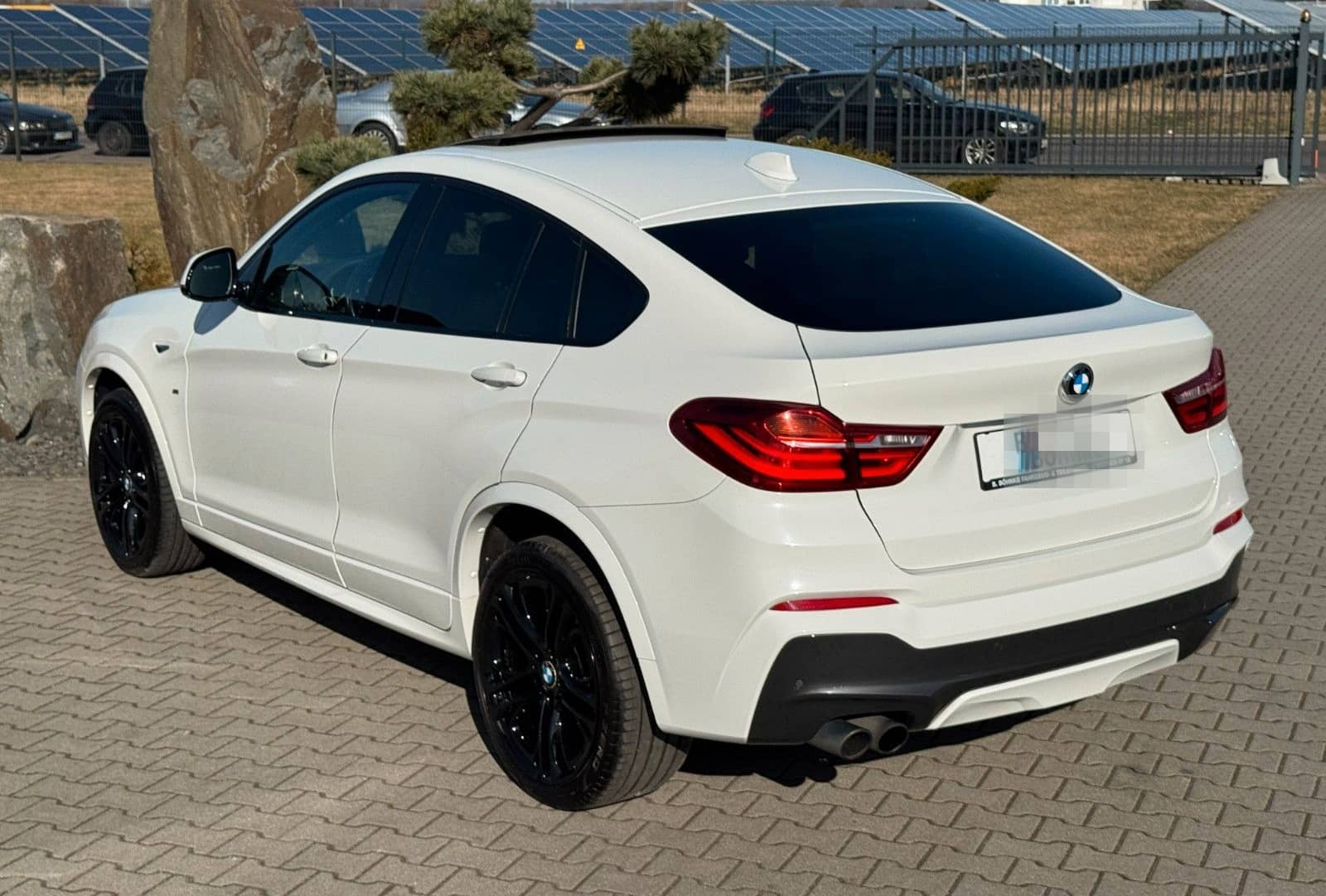 BMW X4 xDrive 28 i M PAKET XENON KAMERA LEDER AHK foto 3