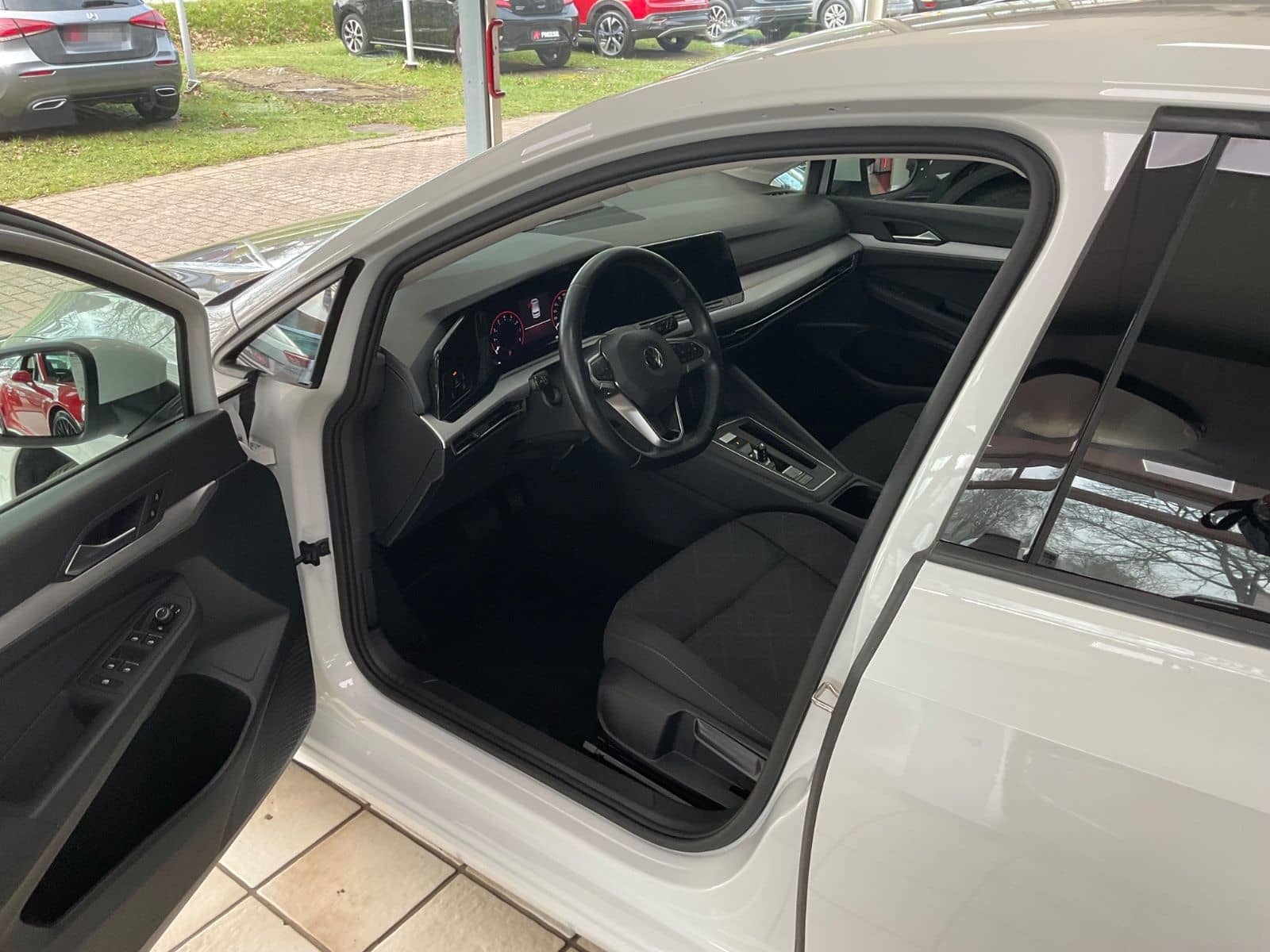 Volkswagen Golf VIII Lim. Life eTSI foto 9