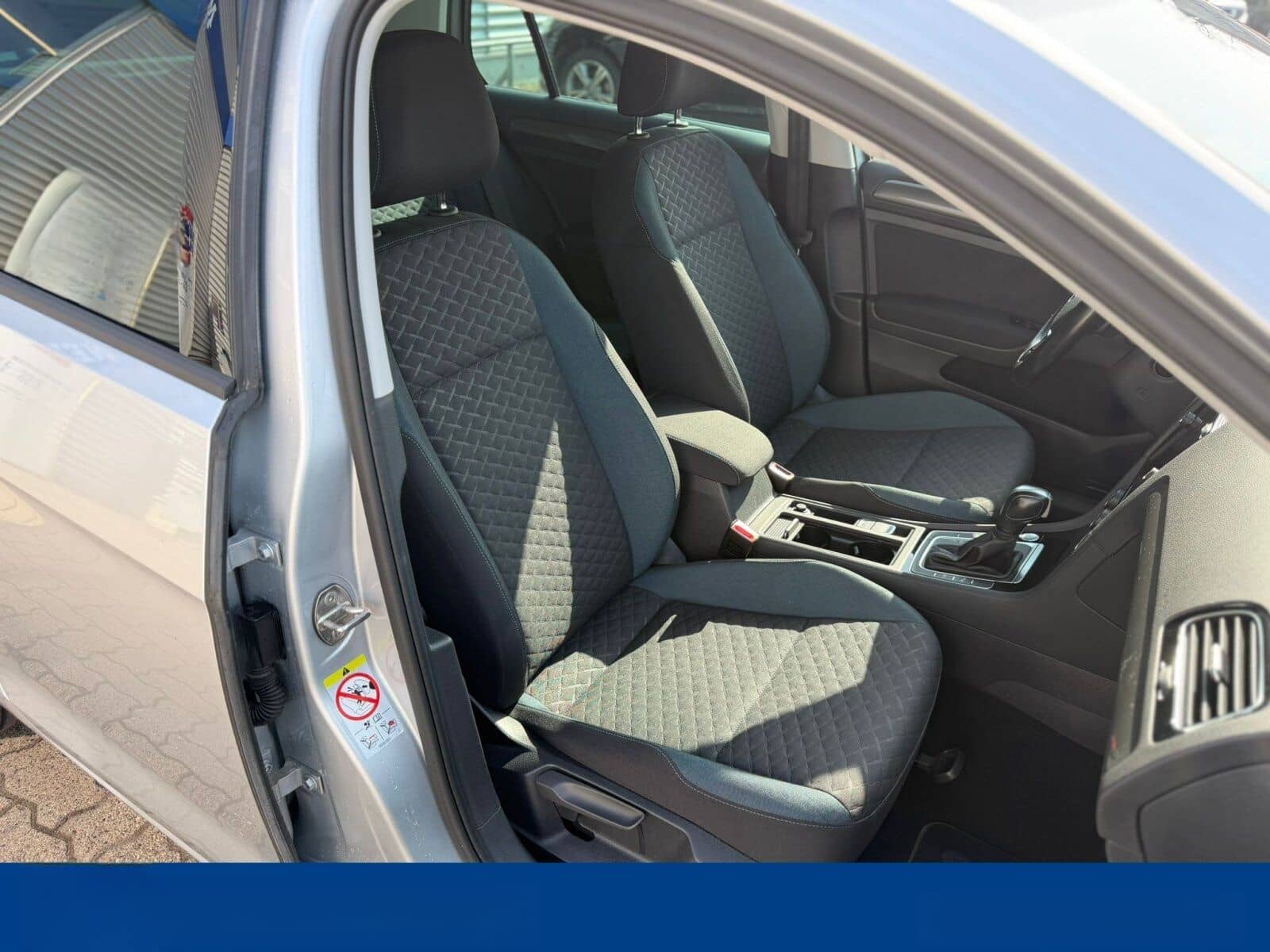 Volkswagen Golf 2.0 TDI SCR DSG IQ.DRIVE ACC+NAVI+PDC*SITZH foto 17