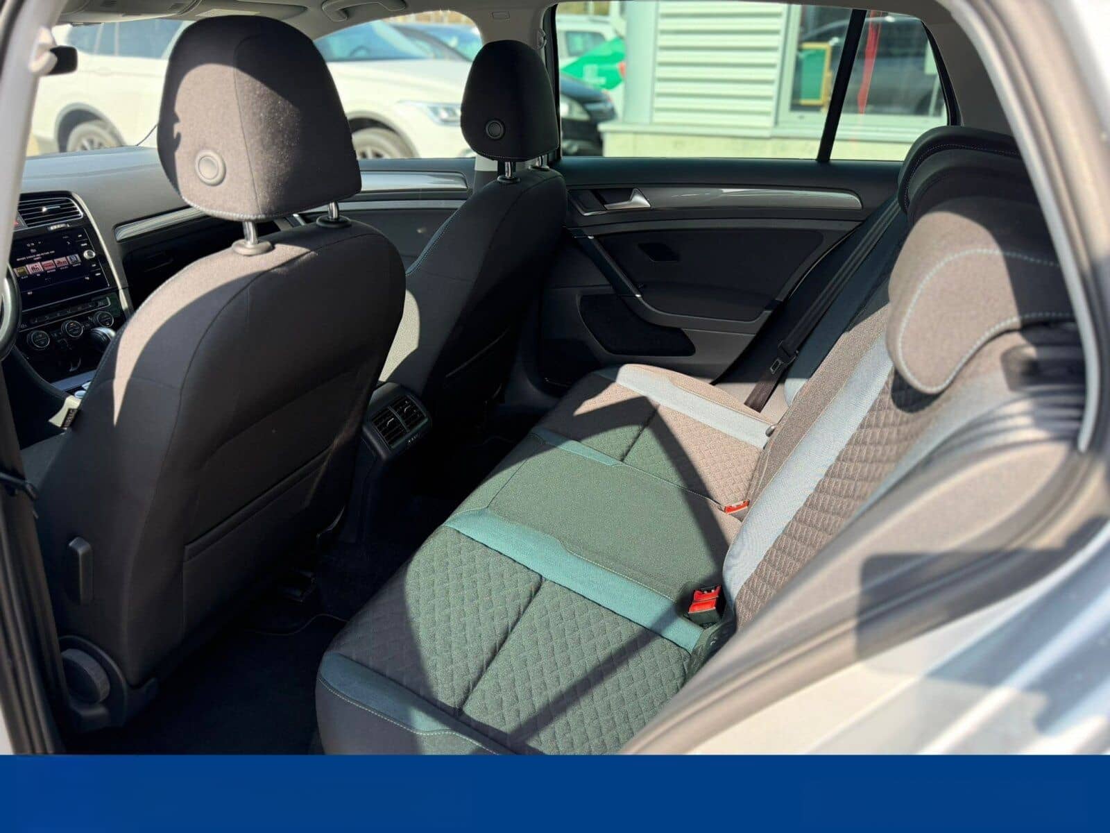 Volkswagen Golf 2.0 TDI SCR DSG IQ.DRIVE ACC+NAVI+PDC*SITZH foto 18