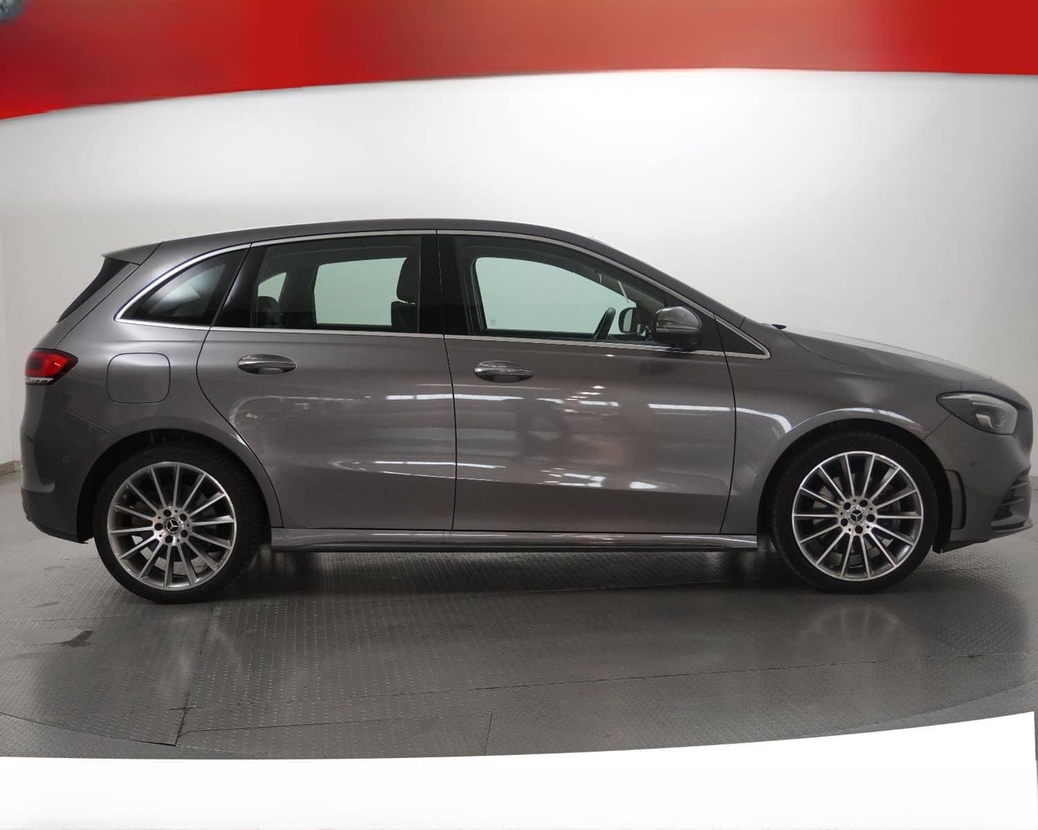 Mercedes-Benz B250e 2X AMG Line WIDES+STANDHZ+360+HEAD+AHK+19" foto 2