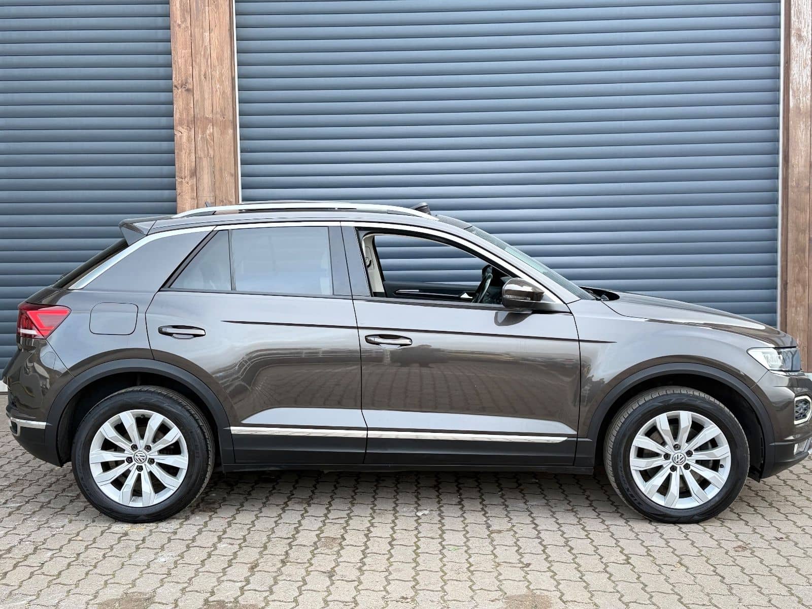 Volkswagen T-Roc Sport 4Motion/DSG/VirtC/AHK/Pano/190PS/ACC foto 6