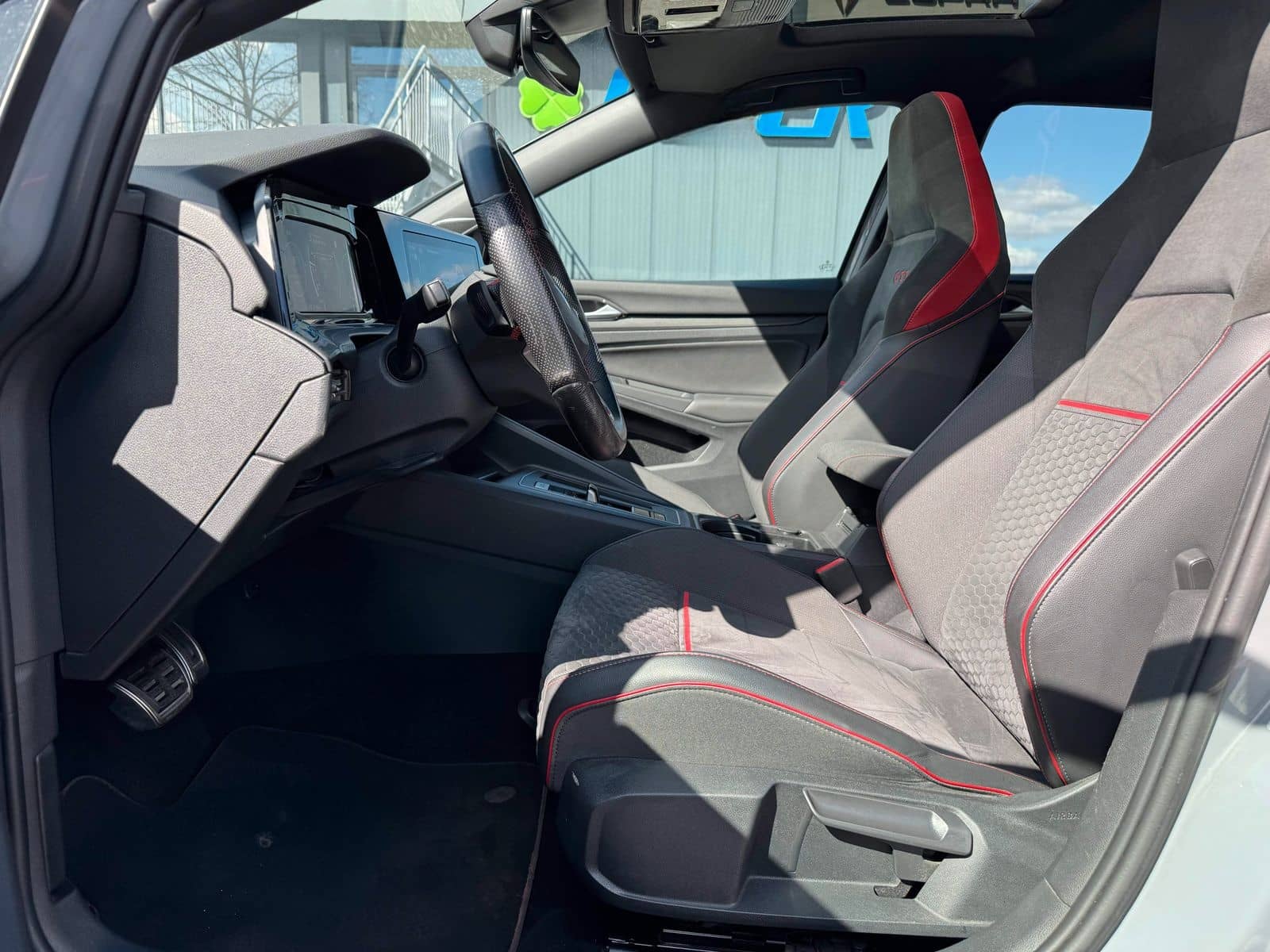 Volkswagen Golf GTI ClubSport 45 2.0 TSI HARMA PANO AKRA IQ foto 10