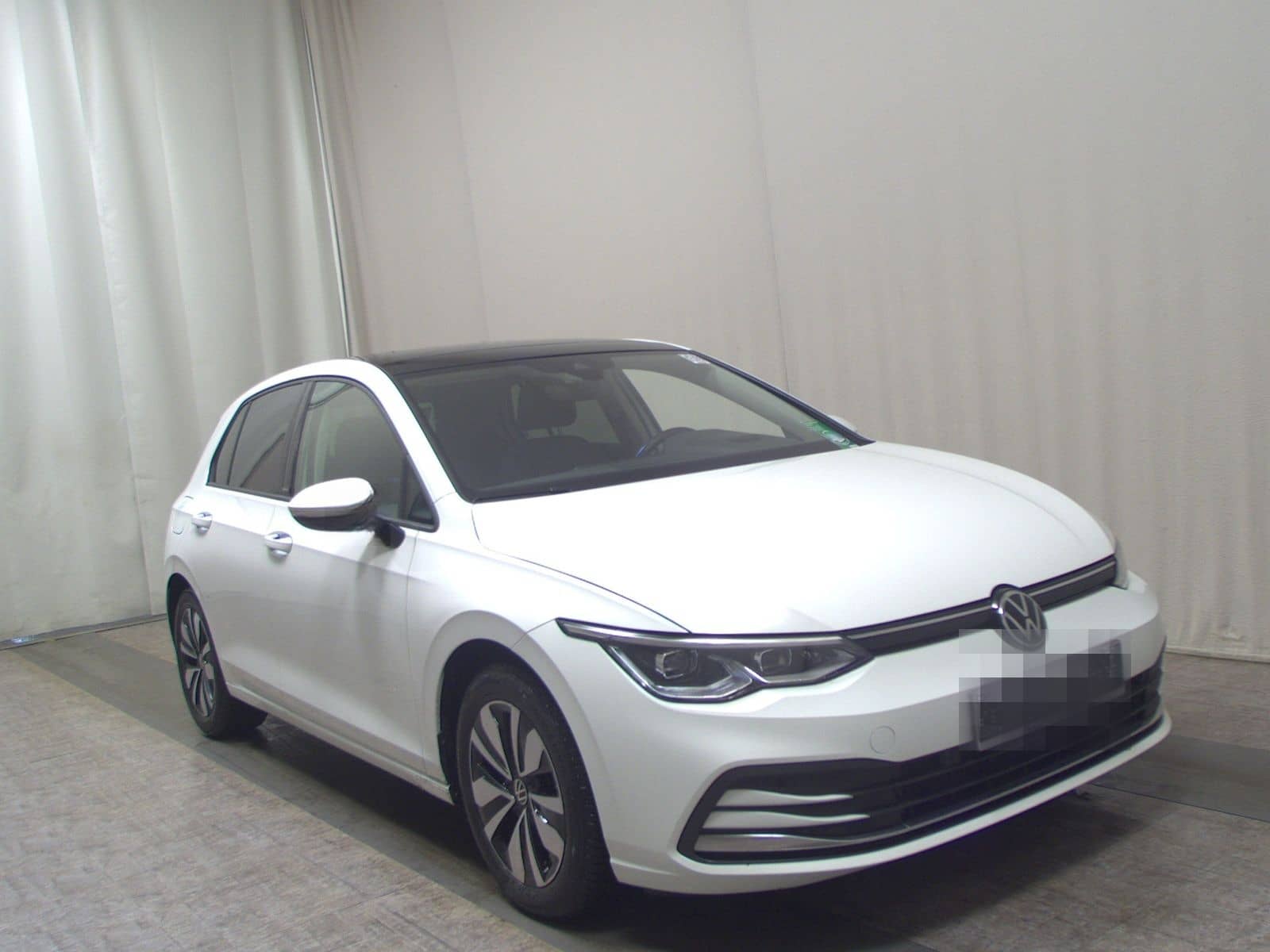 Volkswagen Golf-8 2.0 TDI Move Navi LED+ DC-Pro Pano HuD foto 3