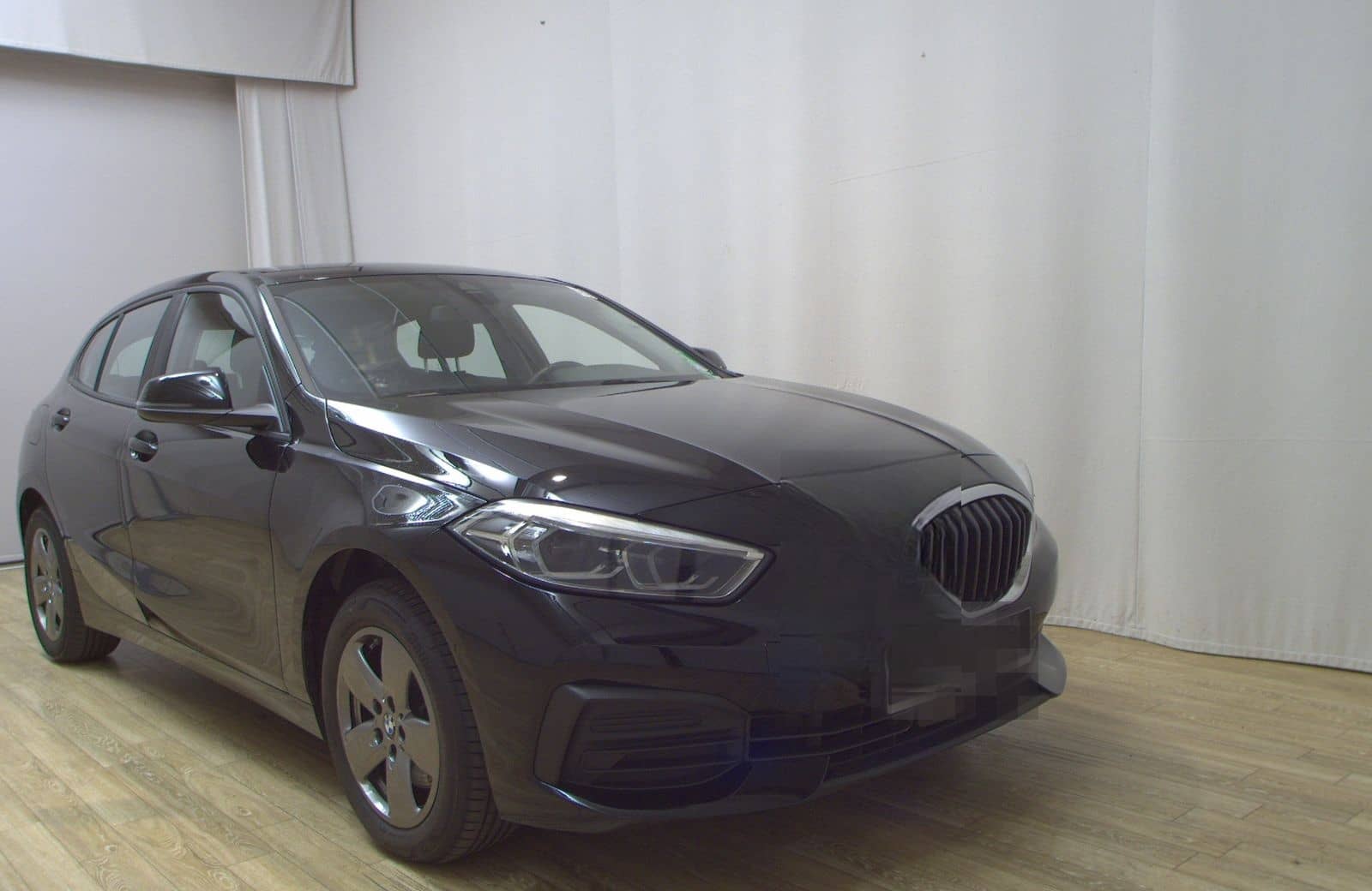 BMW 118dA Advantage Navi LED LC-Pro ACC Shz foto 3