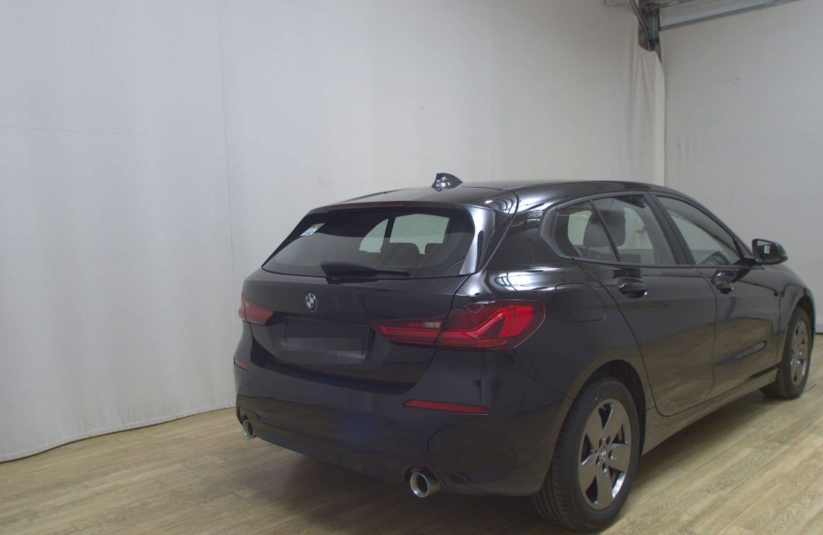 BMW 118dA Advantage Navi LED LC-Pro ACC Shz foto 4