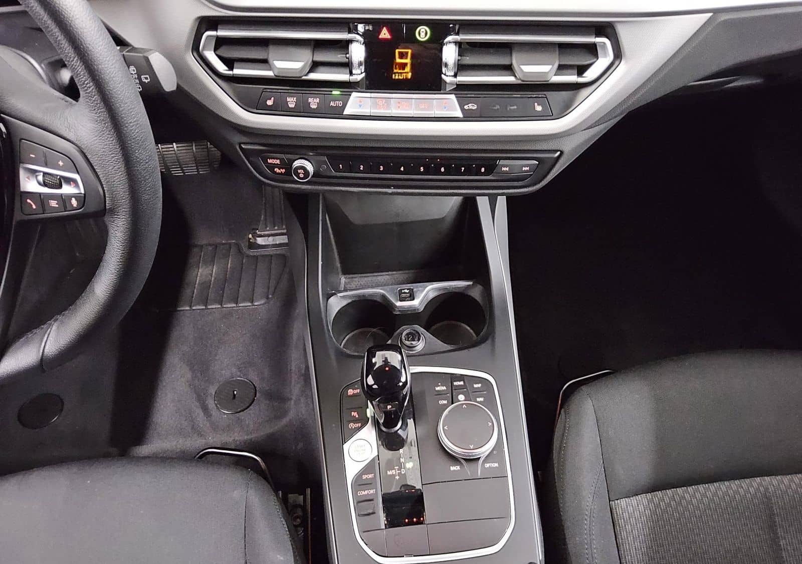 BMW 118dA Advantage Navi LED LC-Pro ACC Shz foto 6