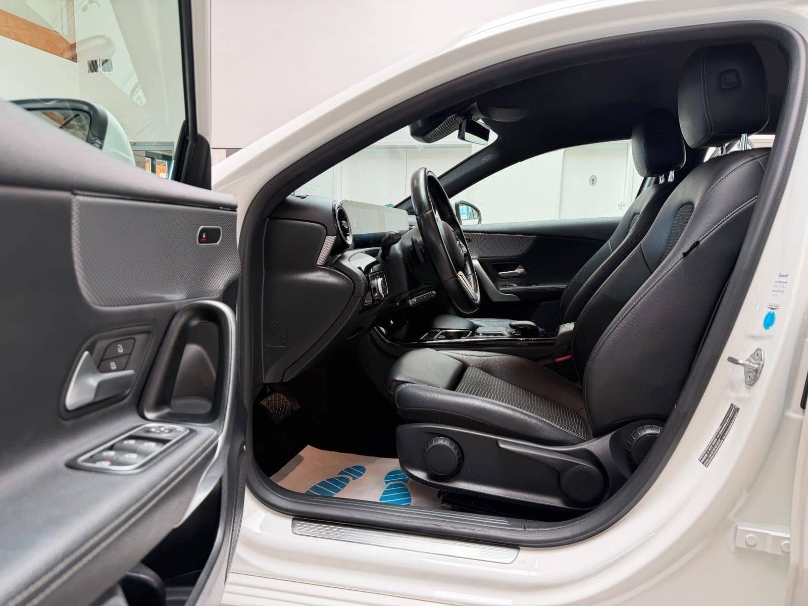 Mercedes-Benz A 200d 8G-DCT Progressive 150PS LED/ASSIST+/MBUX foto 8