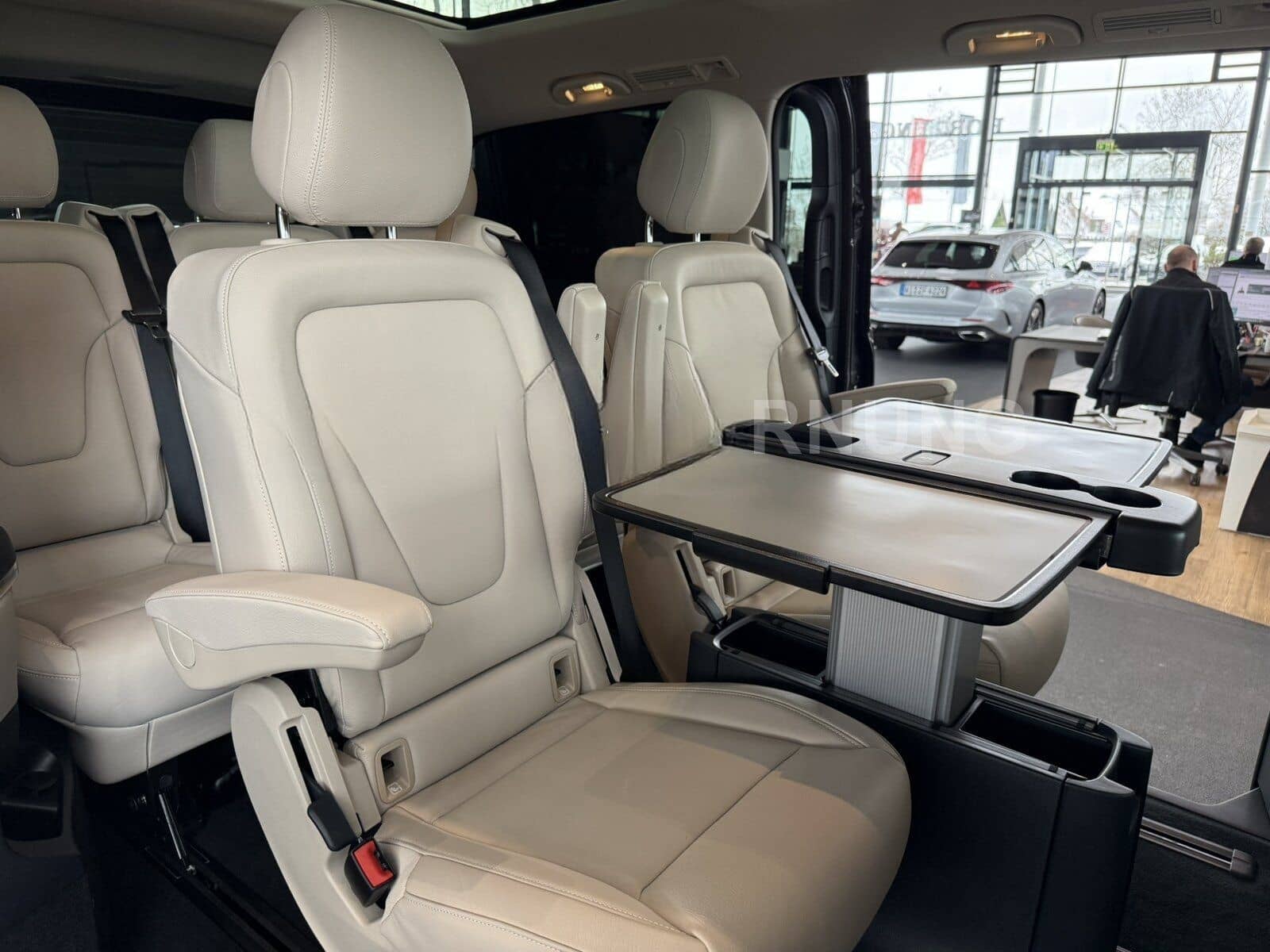 Mercedes-Benz V300 d 4M*AVANTGARDE*AIRMATIC*AMG*PANO*STHZG*AHK foto 17