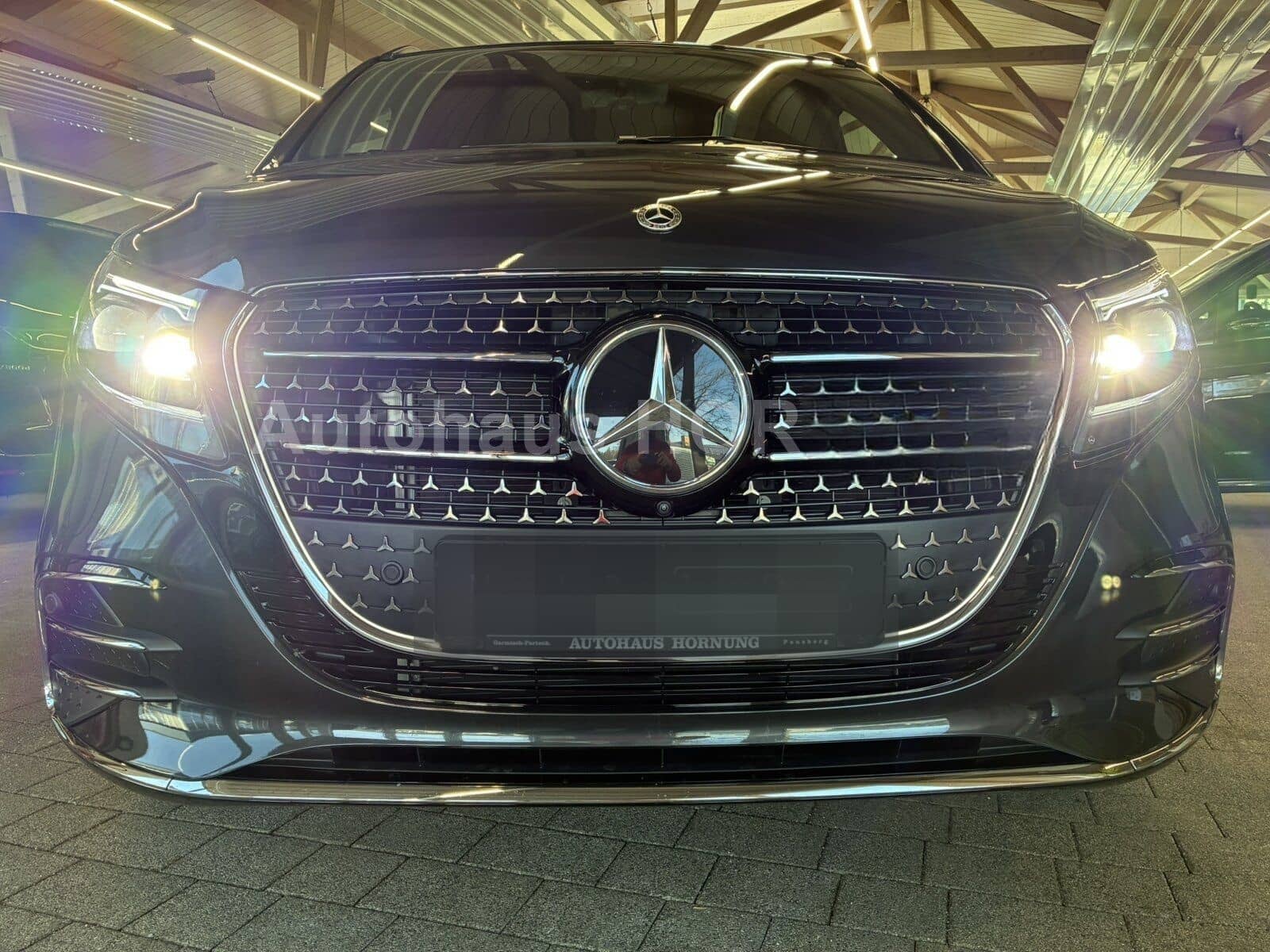 Mercedes-Benz V 300 d 4M*EXCLUSIVE*AMG*AIRMATIC*PANO*7-SITZER foto 3