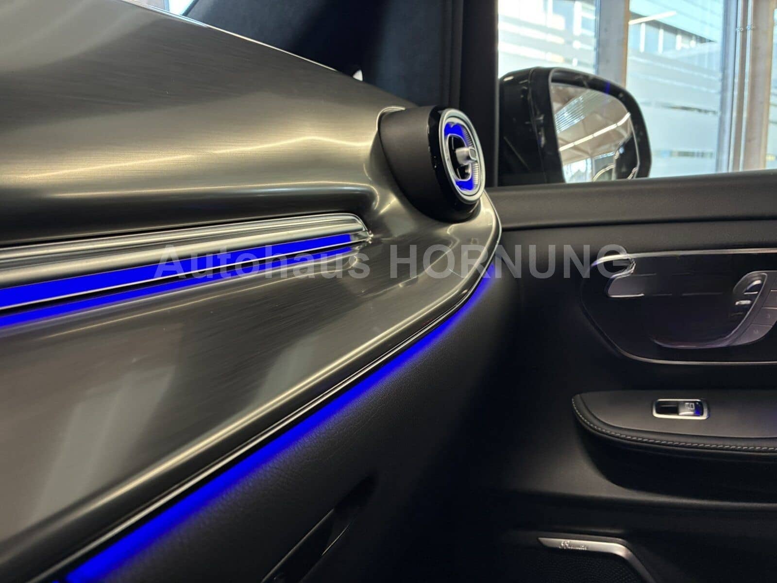 Mercedes-Benz V 300 d 4M*EXCLUSIVE*AMG*AIRMATIC*PANO*7-SITZER foto 18