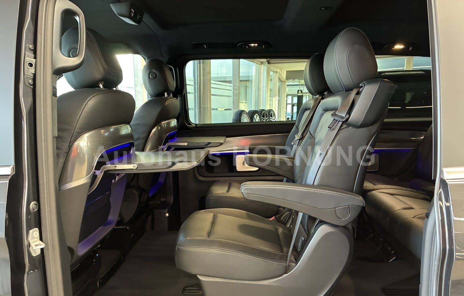 Mercedes-Benz V 300 d 4M*EXCLUSIVE*AMG*AIRMATIC*PANO*7-SITZER foto 25