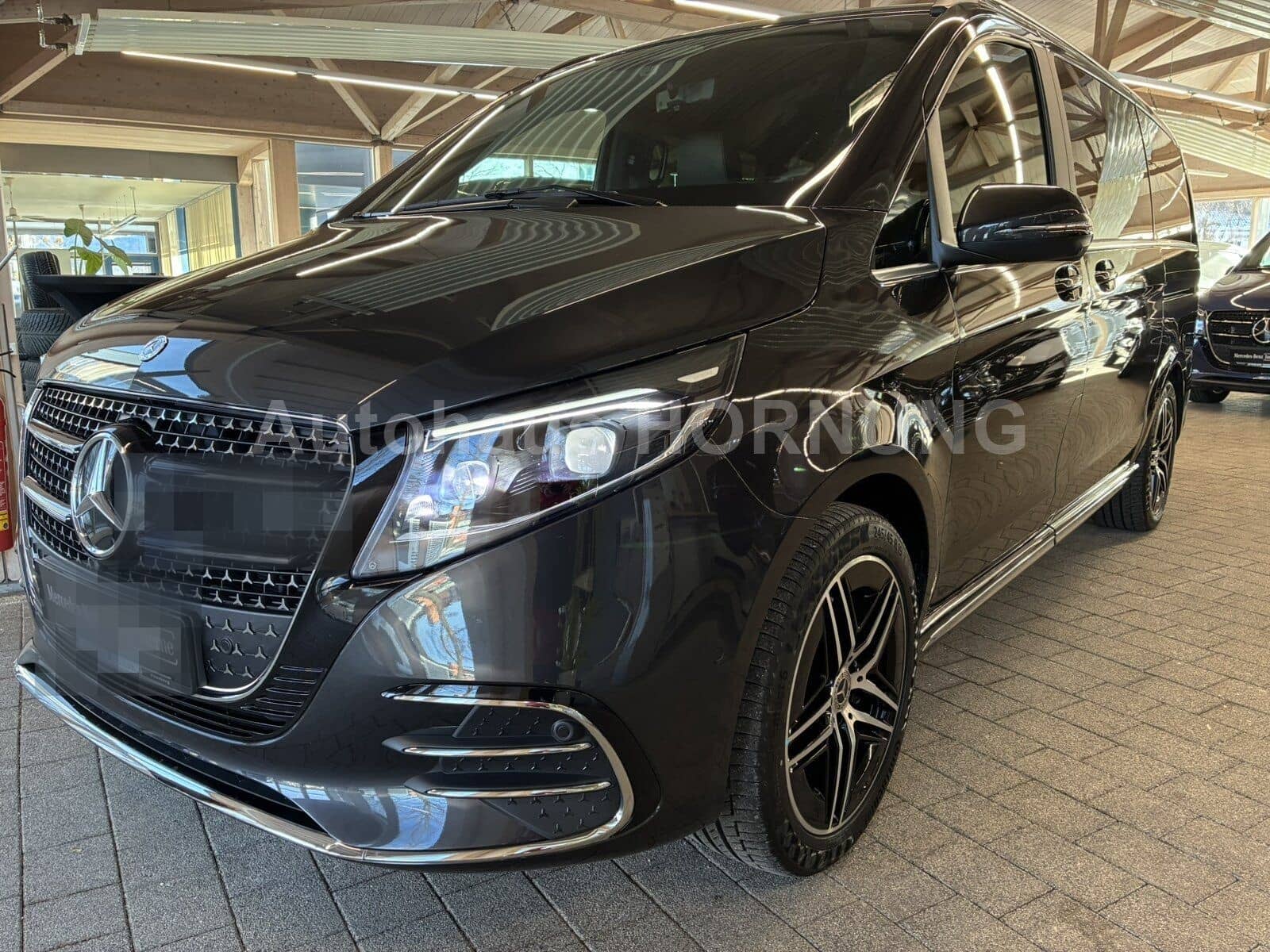 Mercedes-Benz V 300 d 4M*EXCLUSIVE*AMG*AIRMATIC*PANO*7-SITZER foto 4