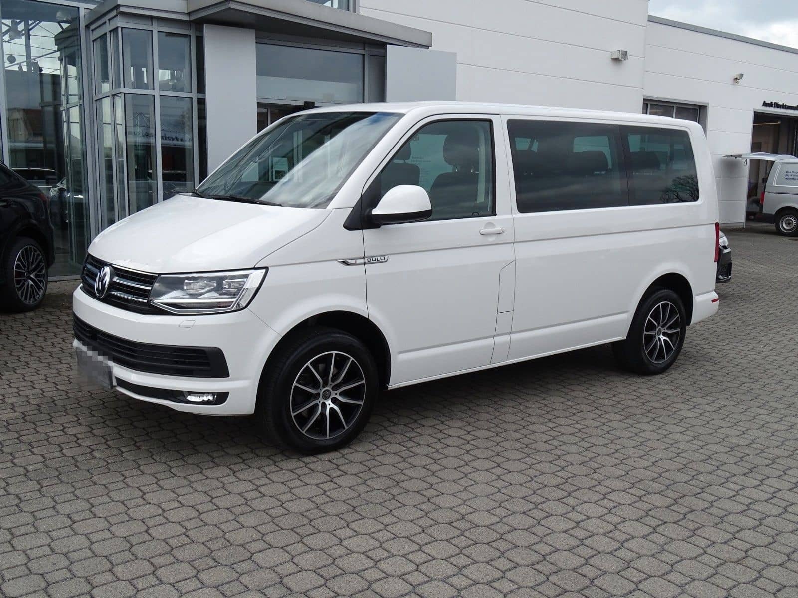 Volkswagen T6.1 Caravelle 2.0 TDI DSG Comfortline foto 4