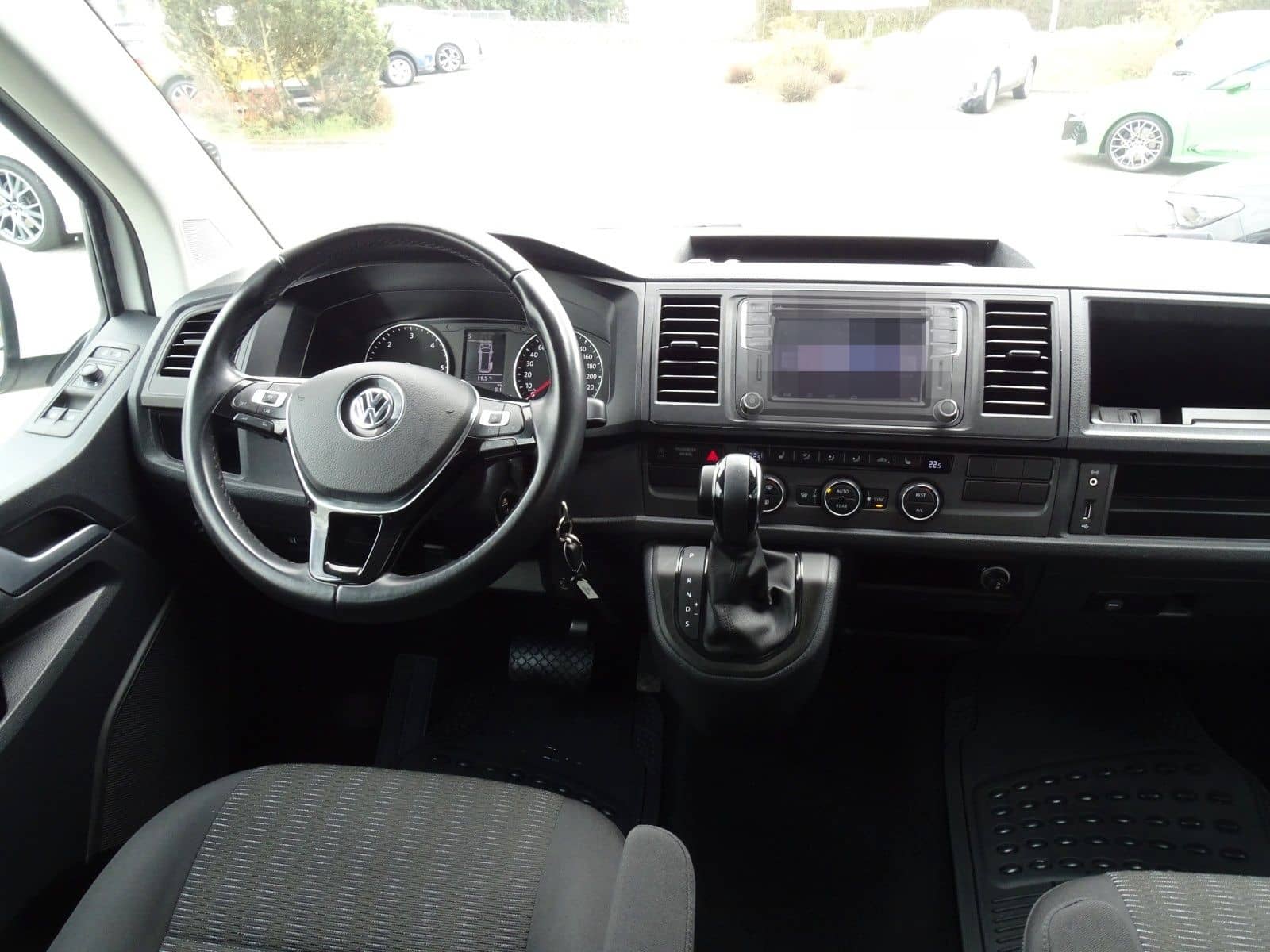 Volkswagen T6.1 Caravelle 2.0 TDI DSG Comfortline foto 10