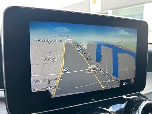 Mercedes-Benz C 350e T Avangarde LED*PANO*BURMESTER foto 20