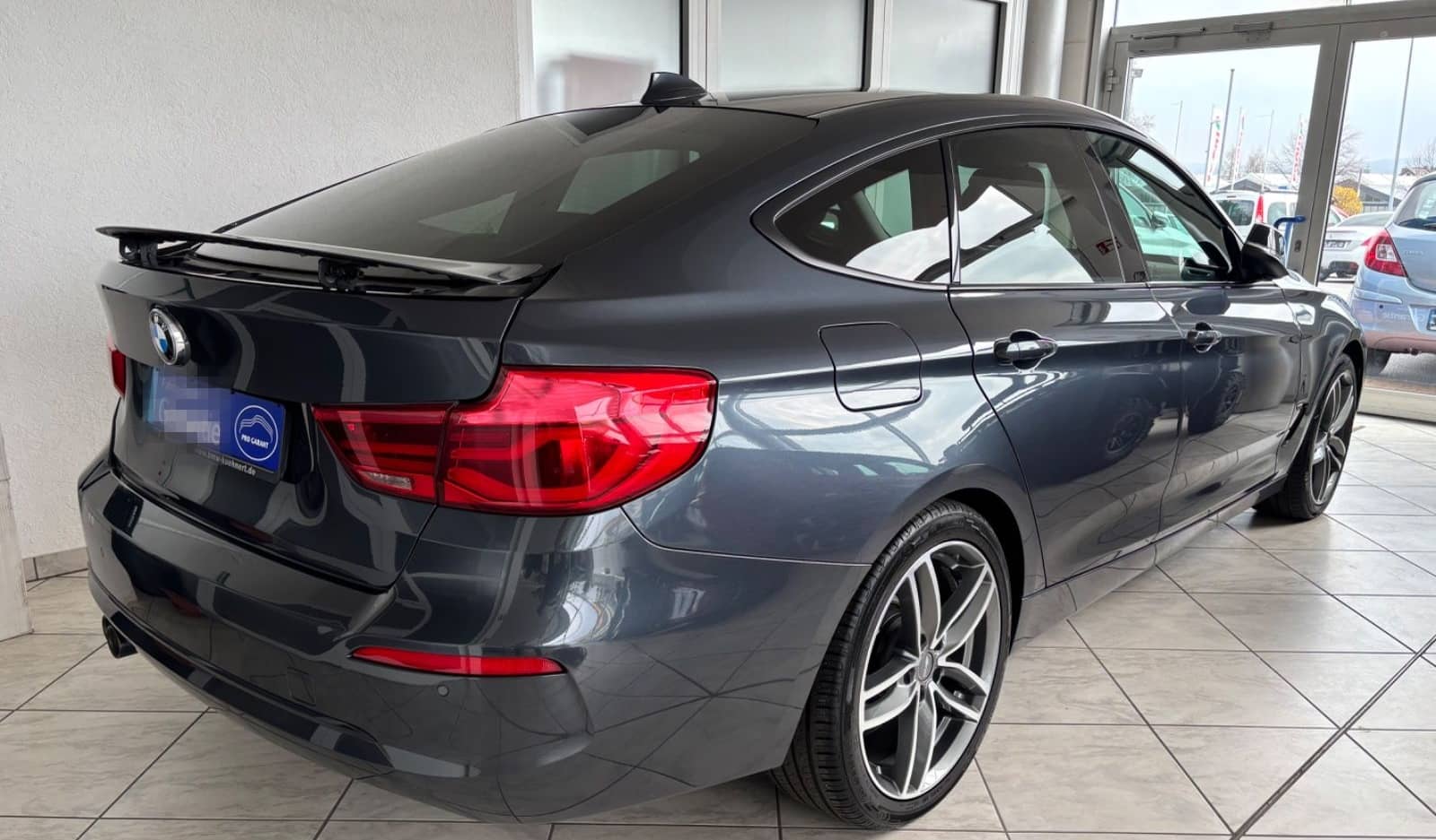 BMW 320 3 Gran Turismo 320 d xDrive Sport Line foto 6
