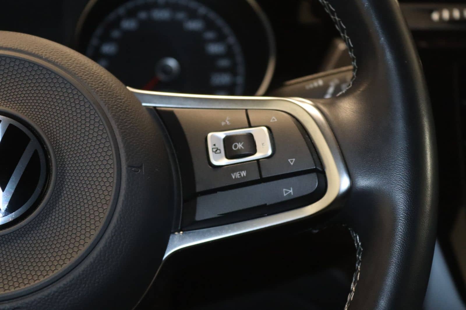 Volkswagen Touran 1.5 TSI 3x R-Line -NAV-LED-ACC-4xSHZ-TOTW foto 16