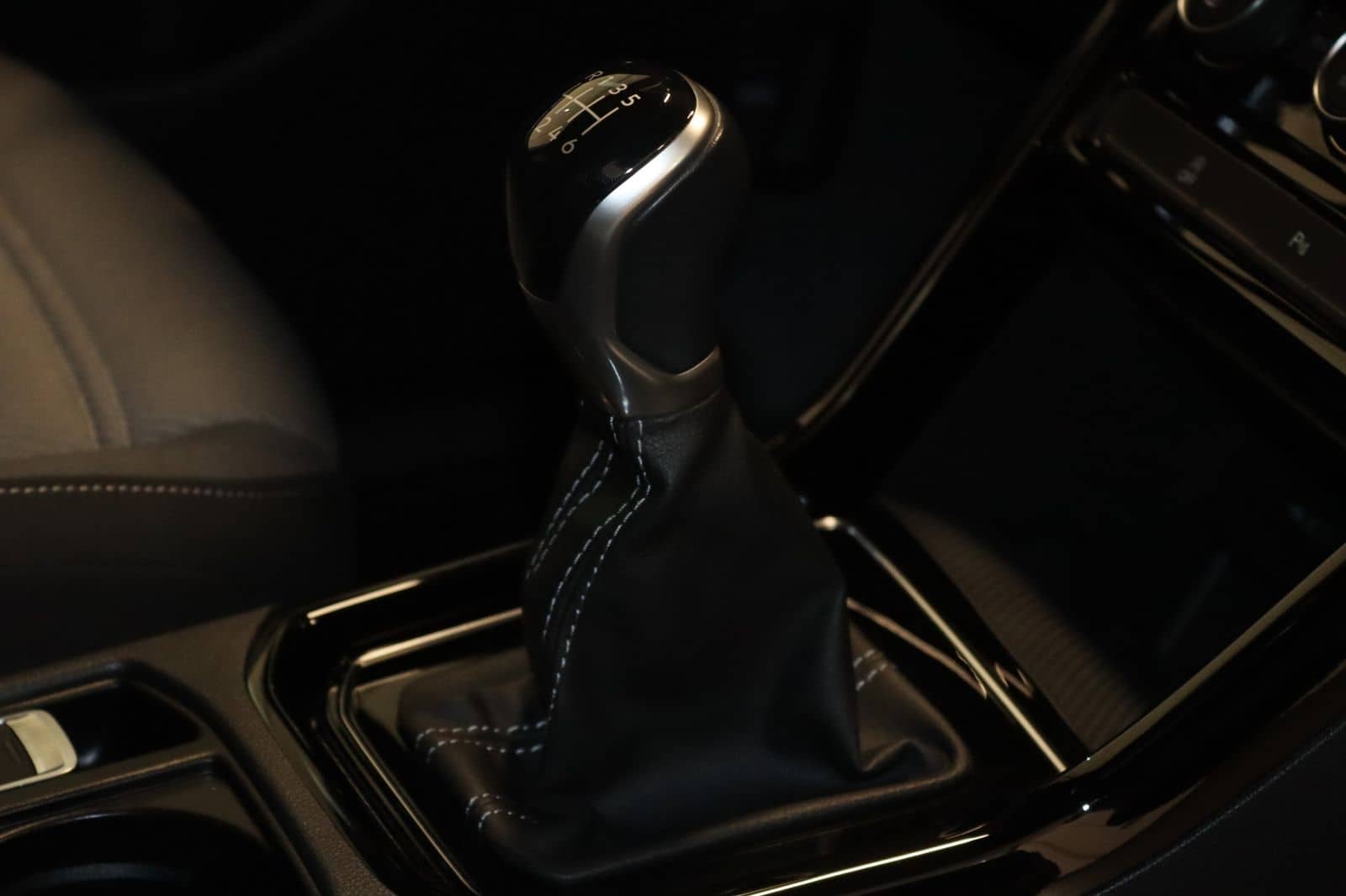 Volkswagen Touran 1.5 TSI 3x R-Line -NAV-LED-ACC-4xSHZ-TOTW foto 18