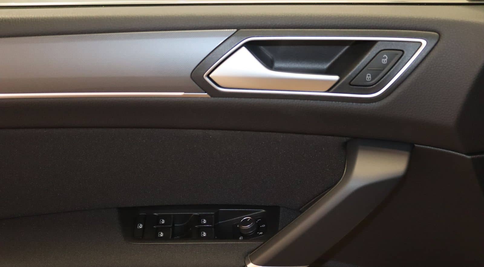 Volkswagen Touran 1.5 TSI 3x R-Line -NAV-LED-ACC-4xSHZ-TOTW foto 19