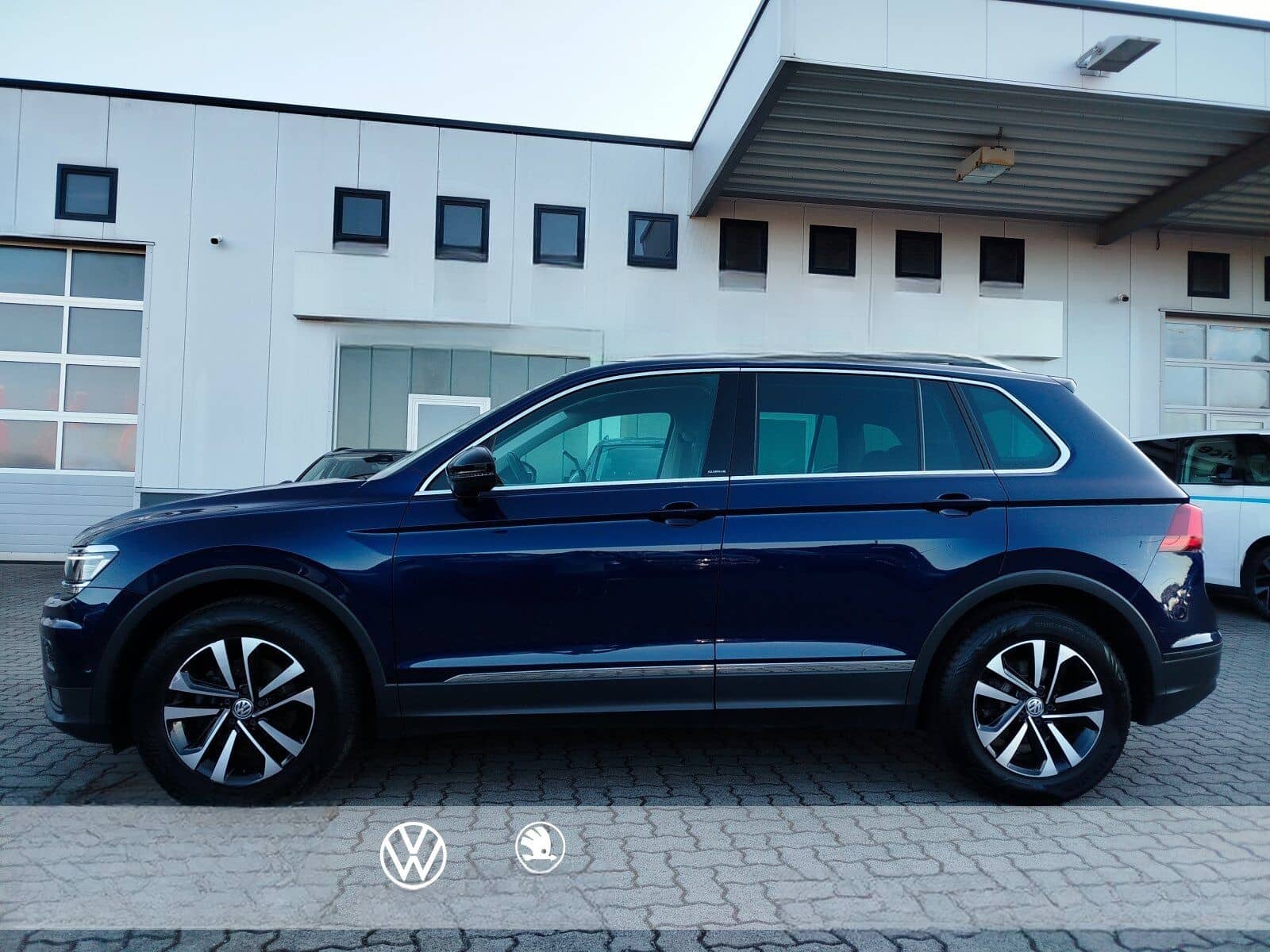 Volkswagen Tiguan 2.0 TDI DSG IQ.DRIVE AHK Standheizung HUD foto 2