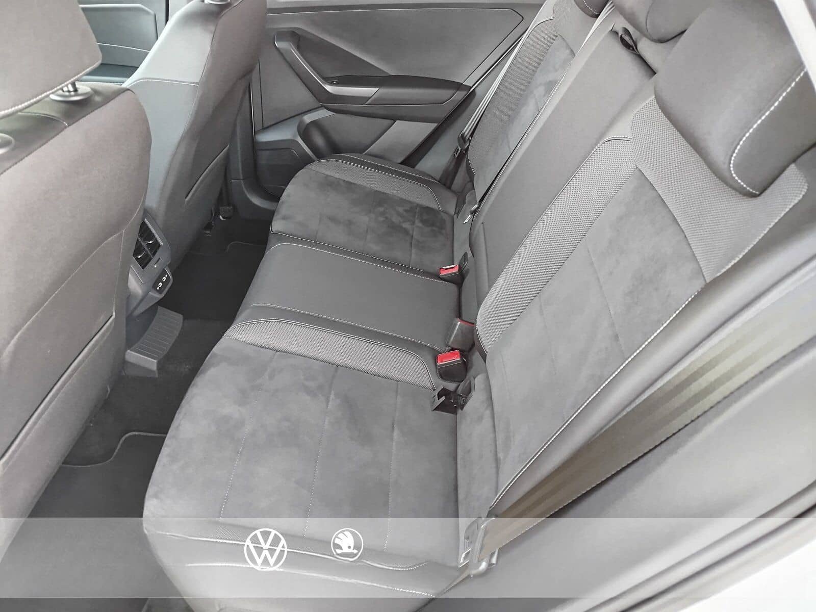 Volkswagen T-Roc 1.0 TSI Style Navi LEDPlus ACC Massage LED foto 17